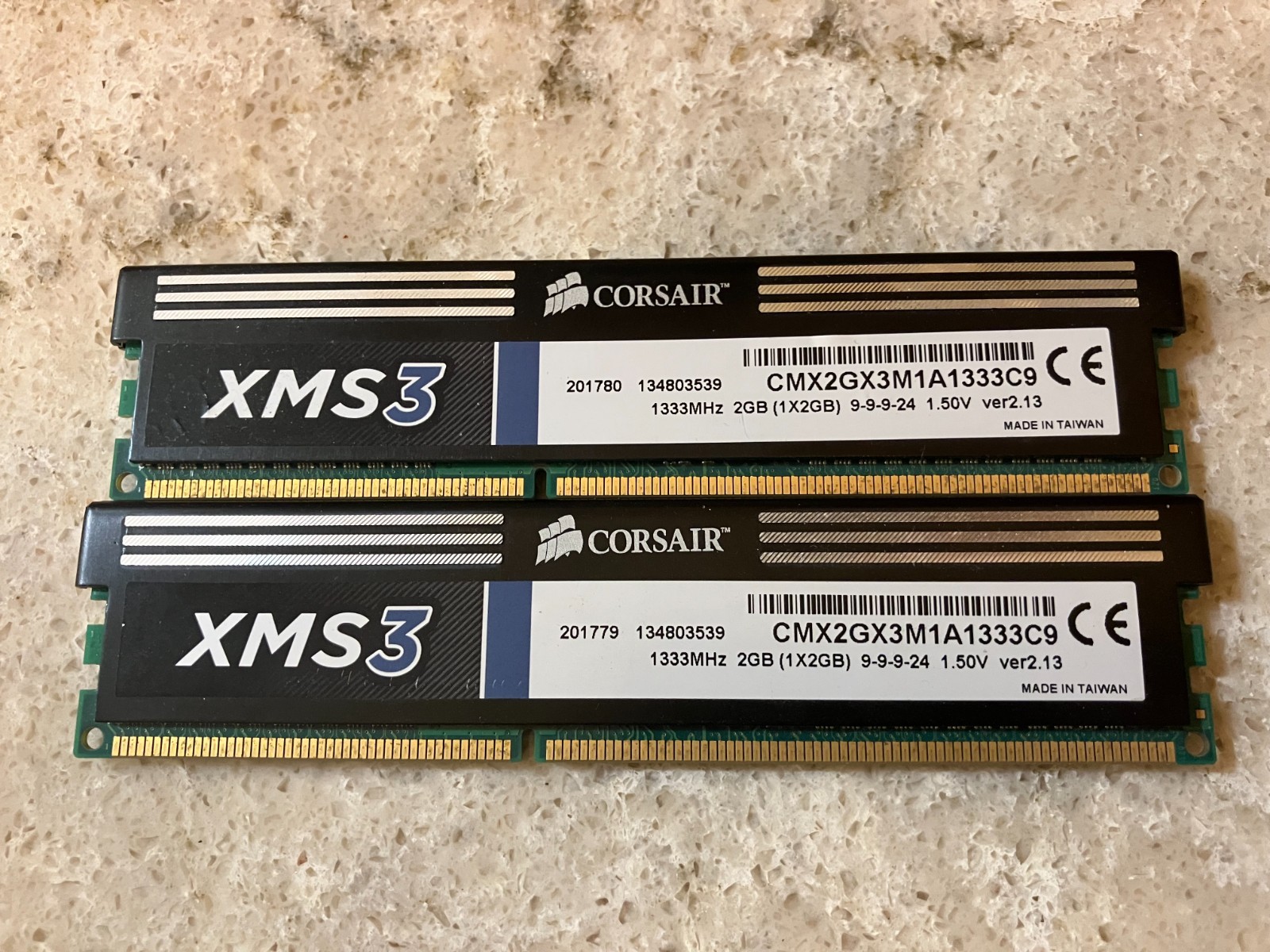 Gently Used Corsair XMS3 CMX2GX3M1A1333C9 4GB Desktop Ram Kit