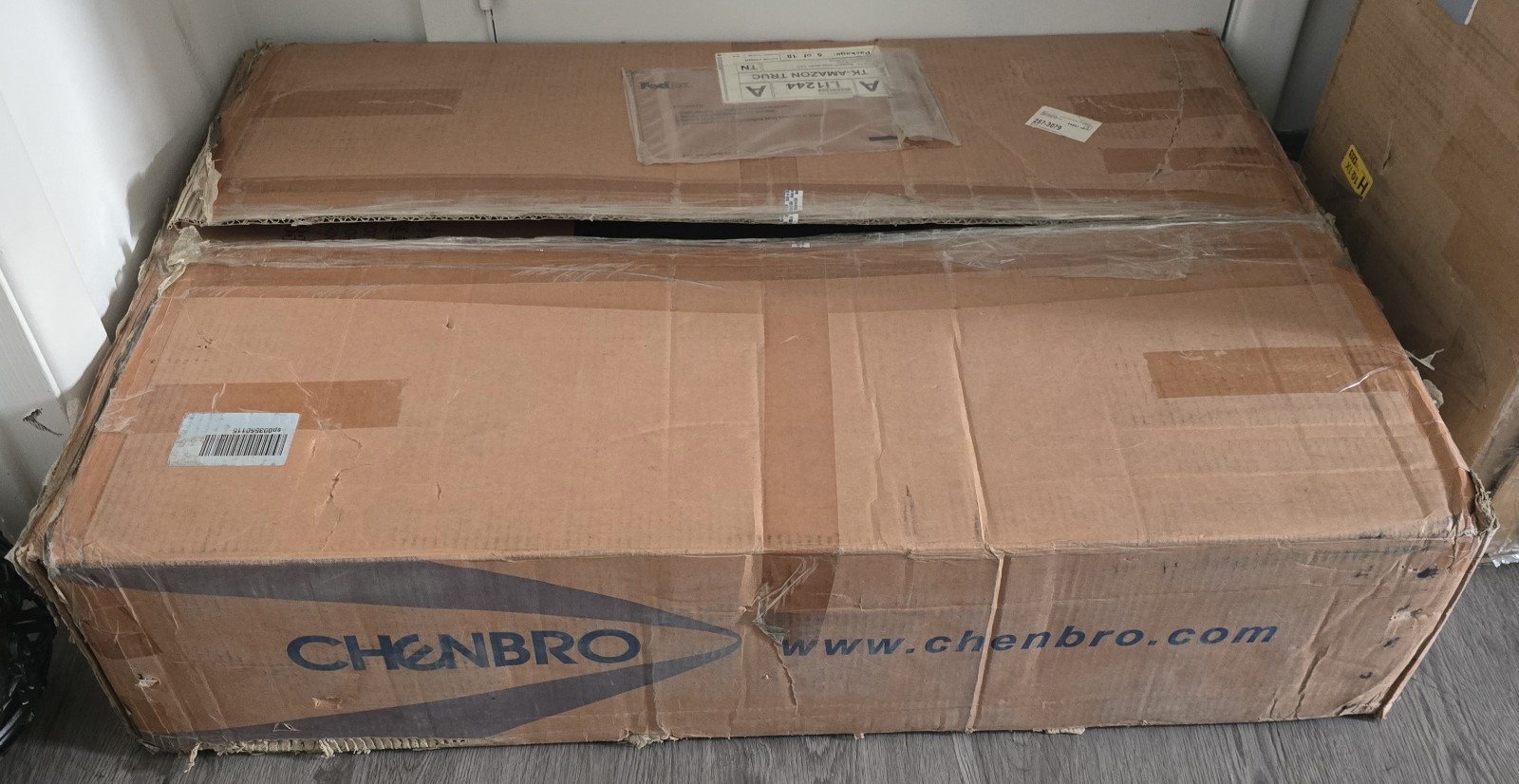 New Chenbro RM23512M2-R820 RM Series rackmount Chassis Open Box