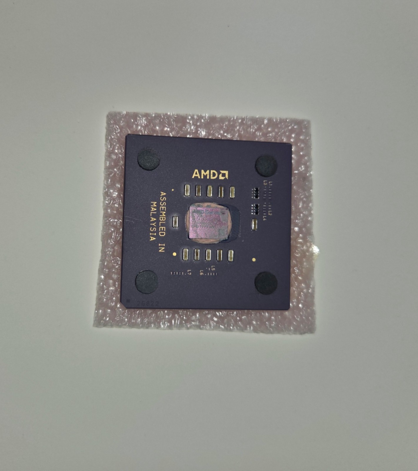 AMD Duron  700MHz CPU – Socket A / PGA462, AKCA Stepping, Vintage Ceramic