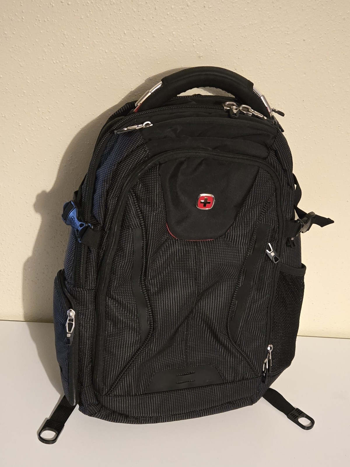 Swiss Gear Laptop Bag, Usb Charging Bag, With Insulated Pocket.