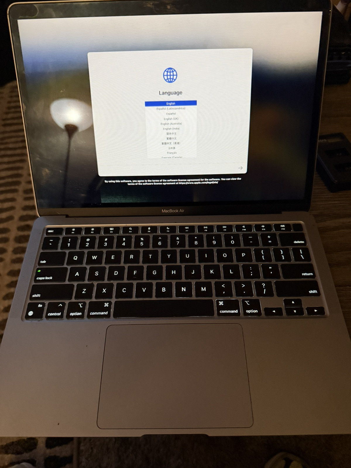 2020 Apple MacBook Air 13" - Apple M1 Chip  - LCD Issues Lines Looks Blurry
