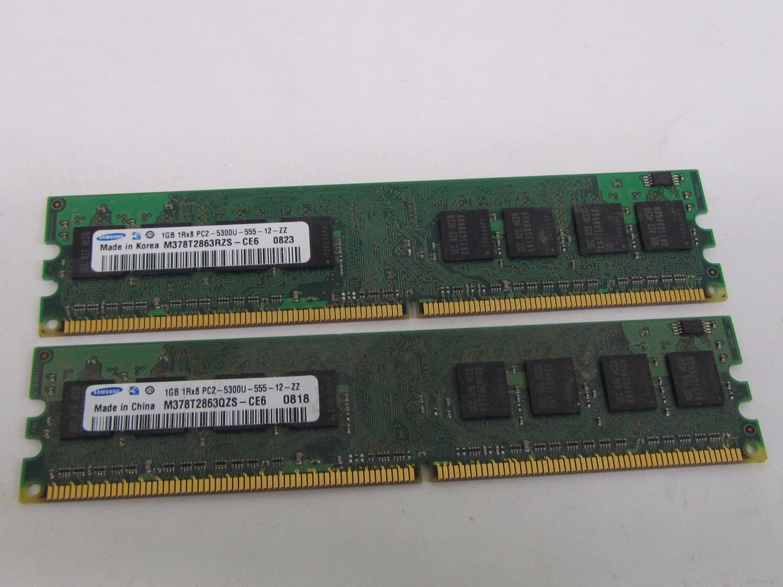Samsung 2GB PC2-5300 (2x 1GB) DIMM 667 MHz DDR2 SDRAM Memory For Desktop