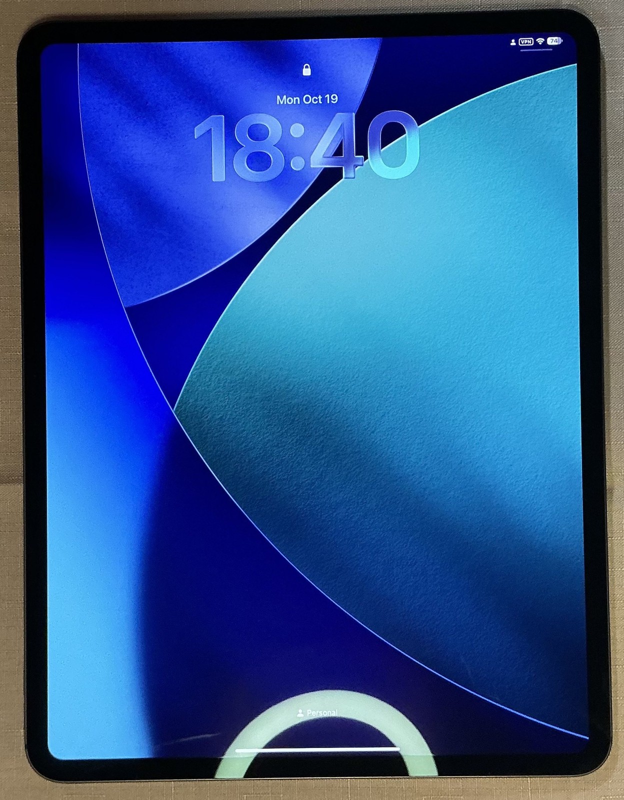 Apple iPad Pro 13" M4 256GB Wi-Fi Space Black Ex-Display 94% Battery Case Bundle