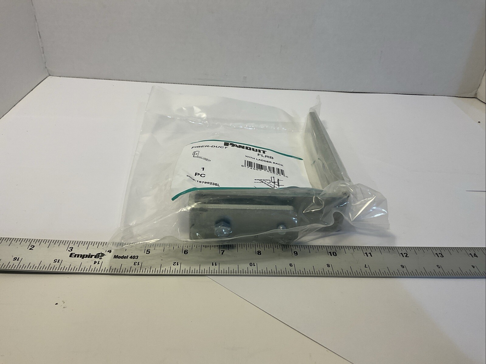 PANDUIT FLRB Mfiber-Duct Mounting Bracket Kit for use with ladder rack
