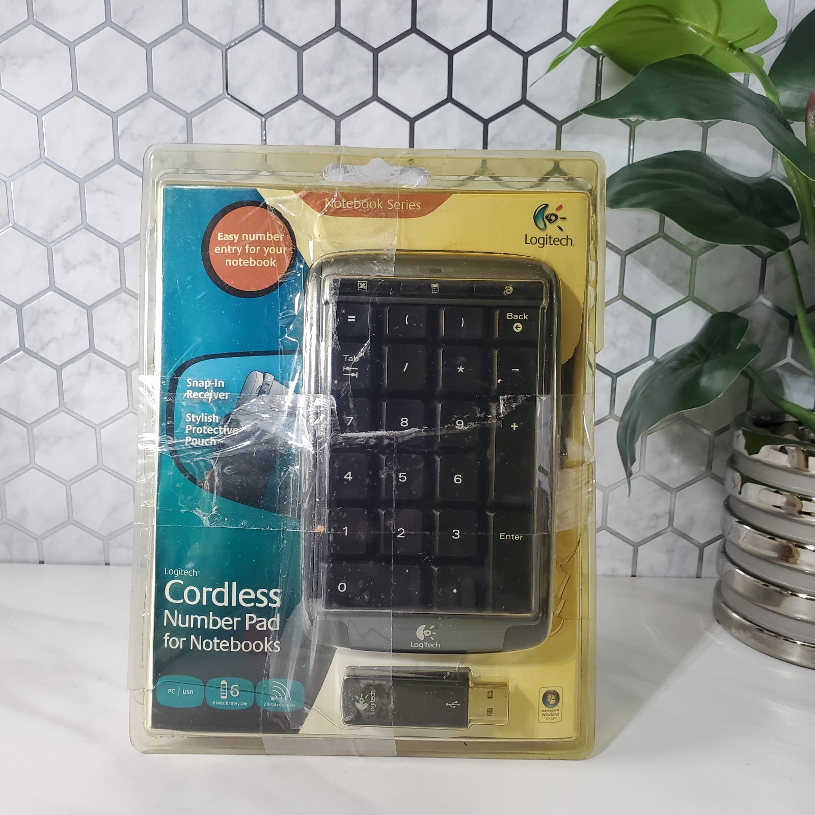 Logitech Cordless Number Pad for Notebooks with USB Dongle 2.4GHz 920000217