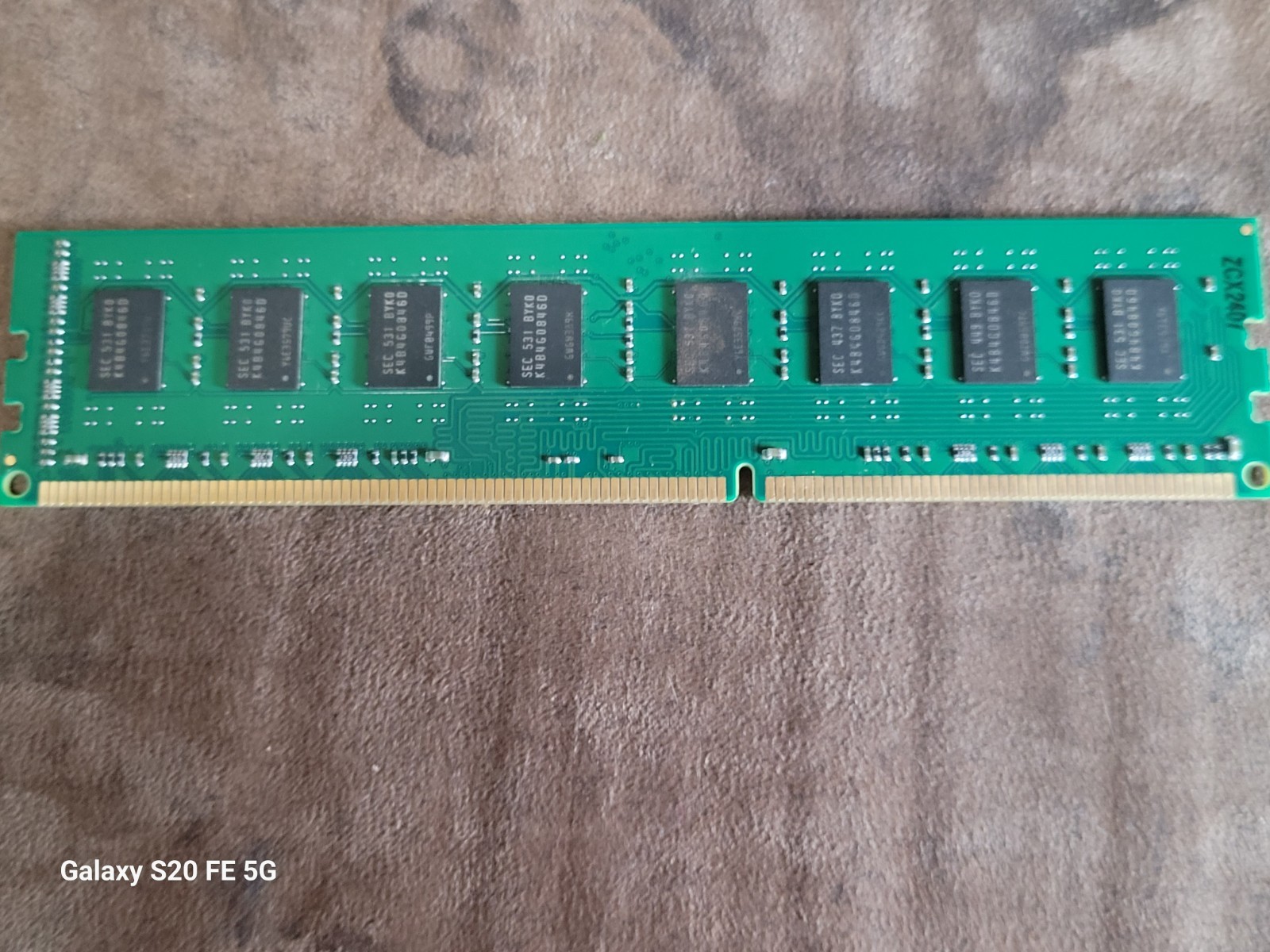 1 stick of 8GB 1600Mh DDR3 RAM