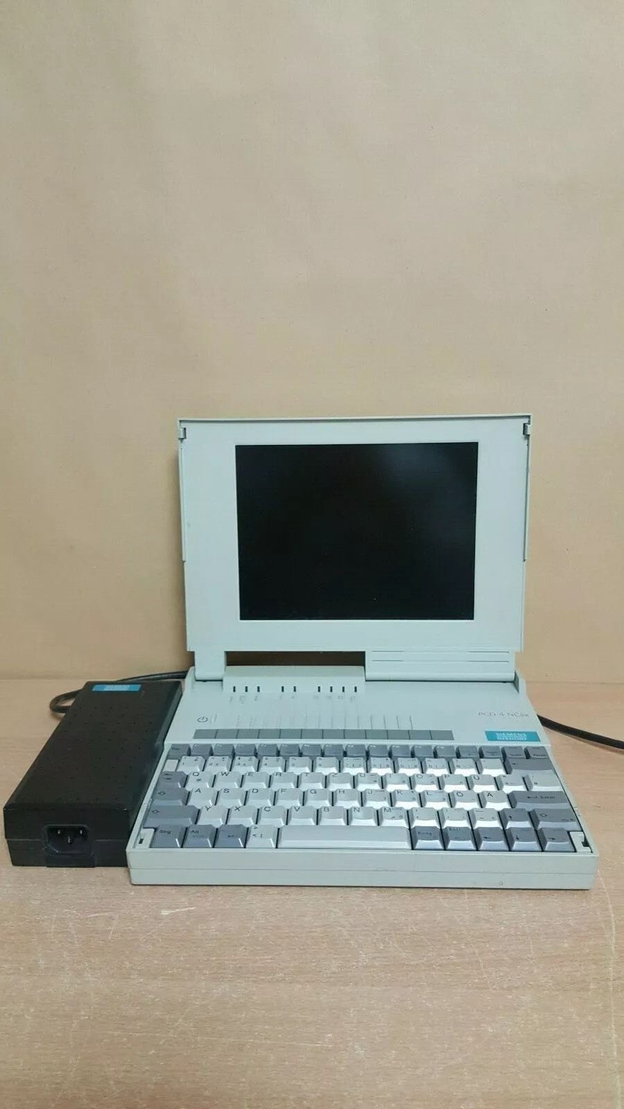 Siemens Nixdorf PCD 4 NCsx / PCD-4NCsx/25 Pentium 25Mhz, 4MB Ram, OEM Adapter