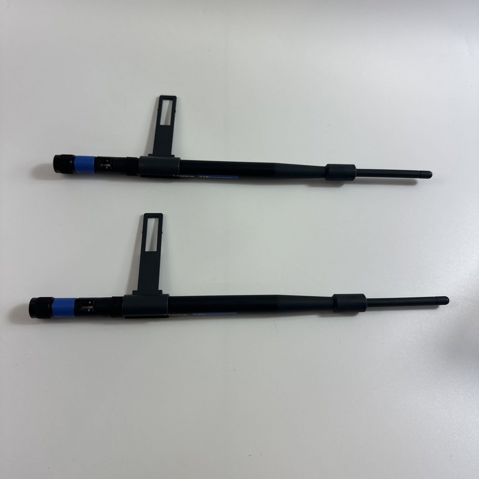 Linksys 7dBi High Gain Antenna Pair Increases Wi-Fi Signal Standard Size Used