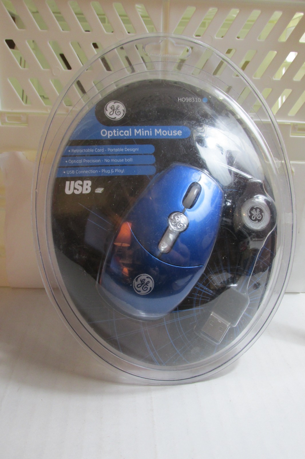 GE Mini Retractable Optical Travel Mouse  - New Sealed 