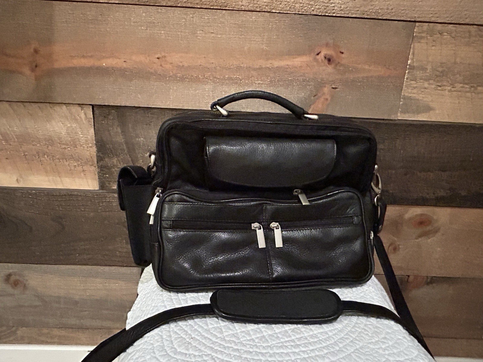 Wilsons Leather Black Messenger Bag Multi Pocket Organizer Briefcase