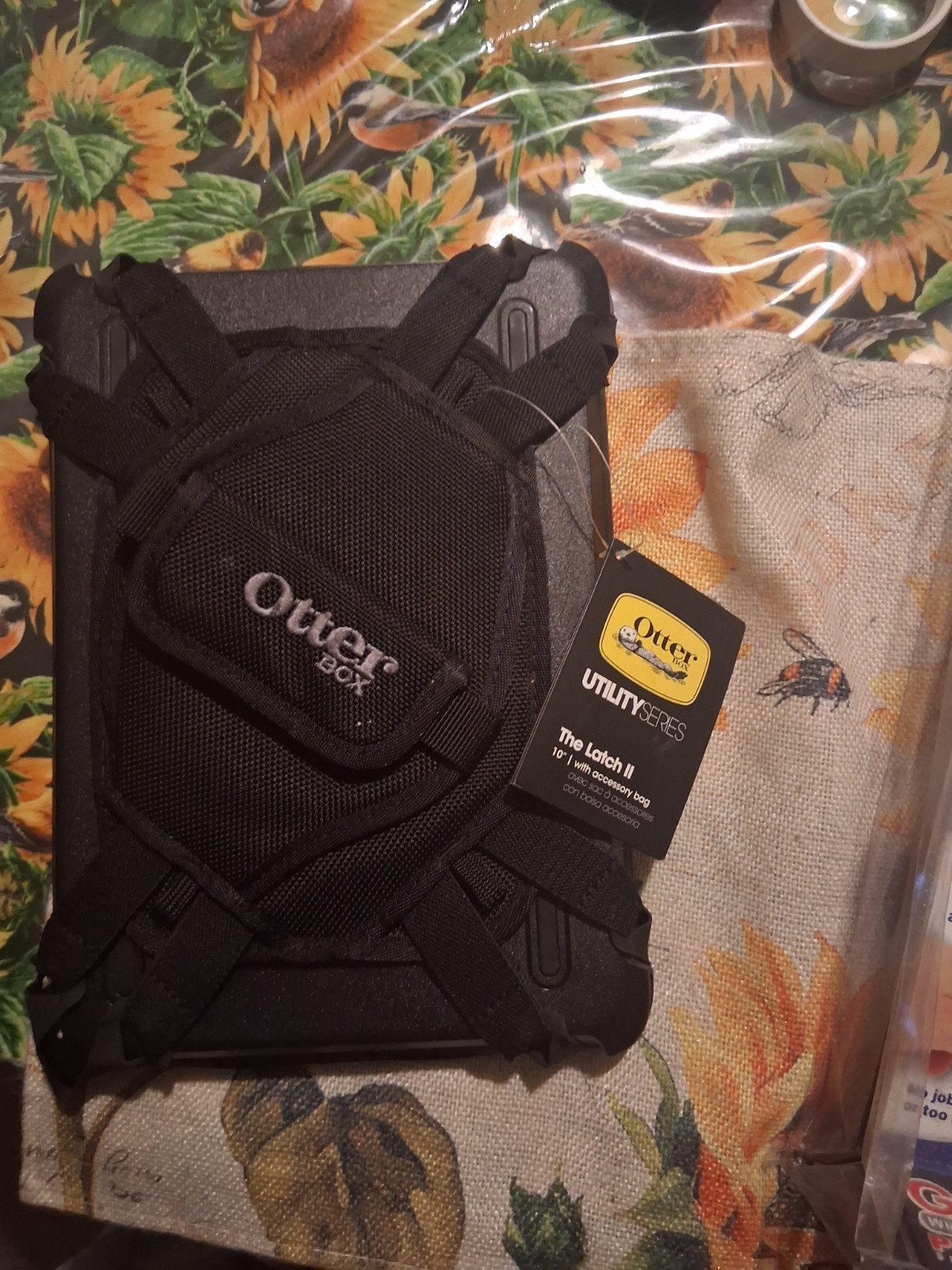 OTTERBOX Utility Series The Latch II 10" Tablet Case Black Nylon Accessory Bag