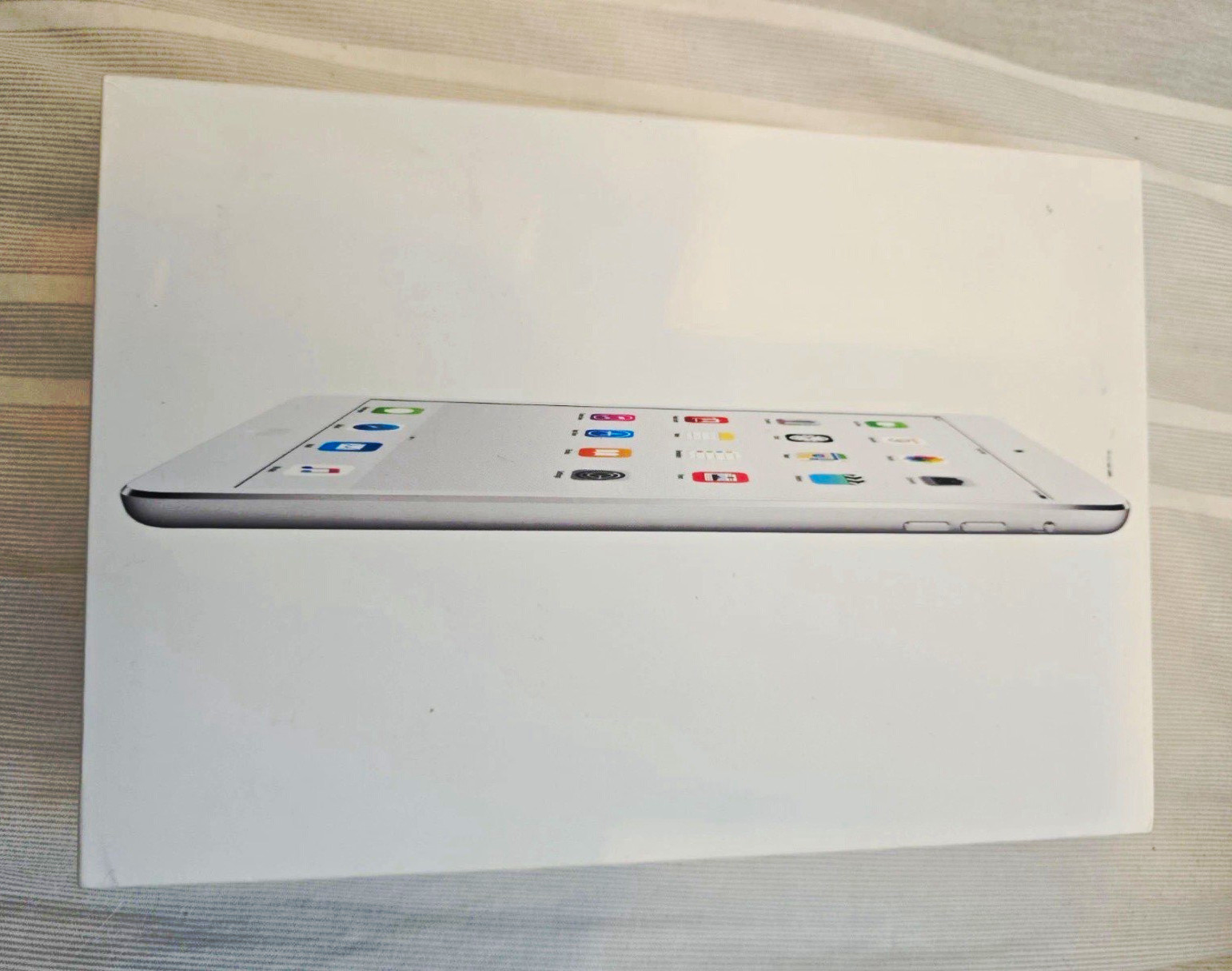 Apple iPad mini 2 16GB Silver 7.9" Wi‑Fi + Cellular AT&T MF074LL/A