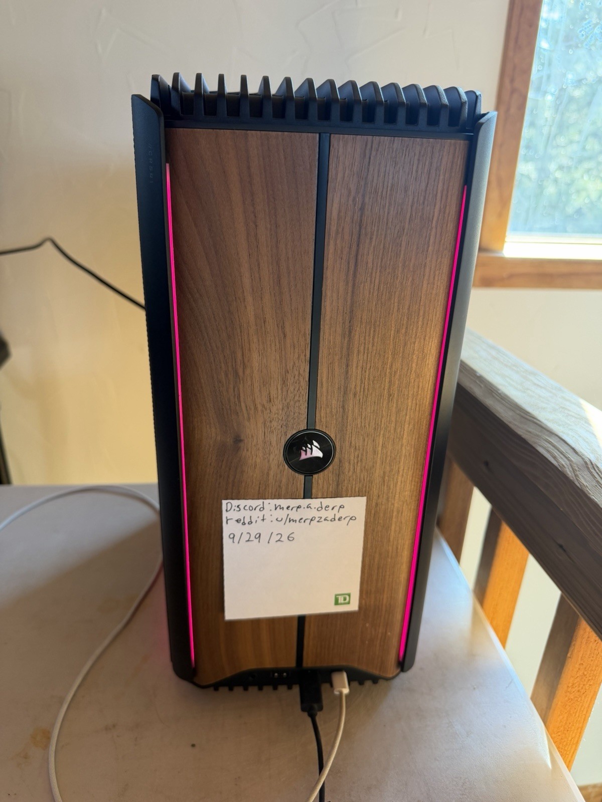 CORSAIR ONE i600 Gaming PC (Wood Dark): Intel Core Ultra 9 285K + RTX 5080