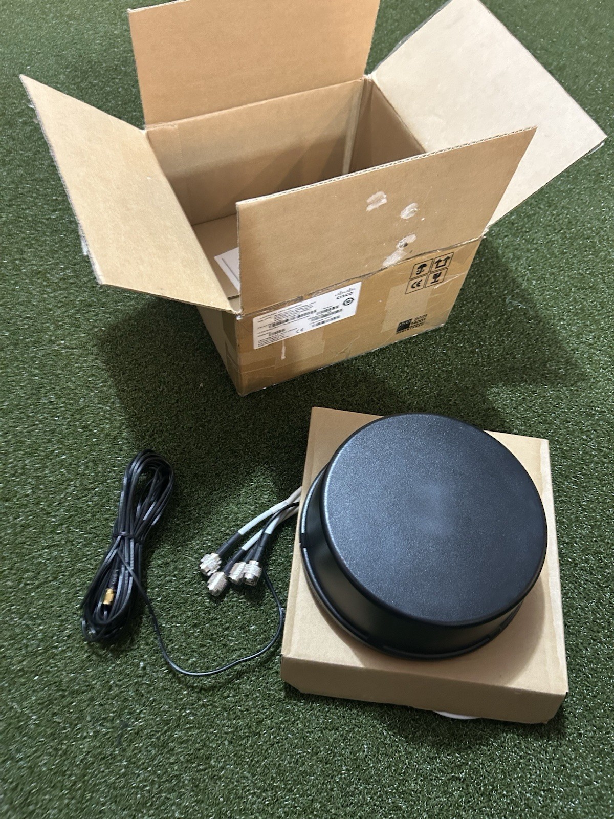 Cisco Omnidirectional Outdoor Rugged Antenna ANT-5-4G2WL2G1-O