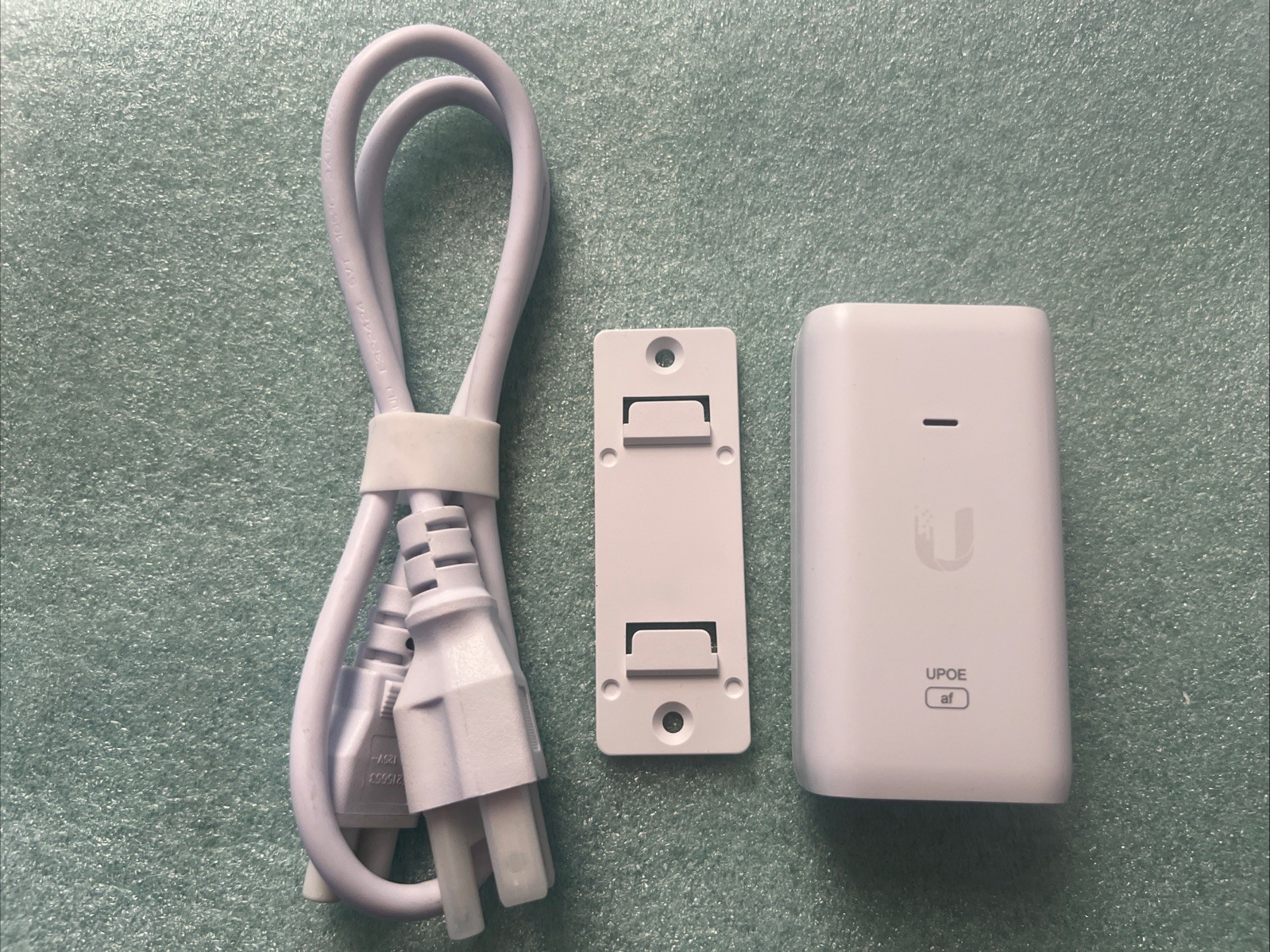 Ubiquiti U-PoE-AF PoE Injector Switching Gigabit Power Supply GP-V480-032G
