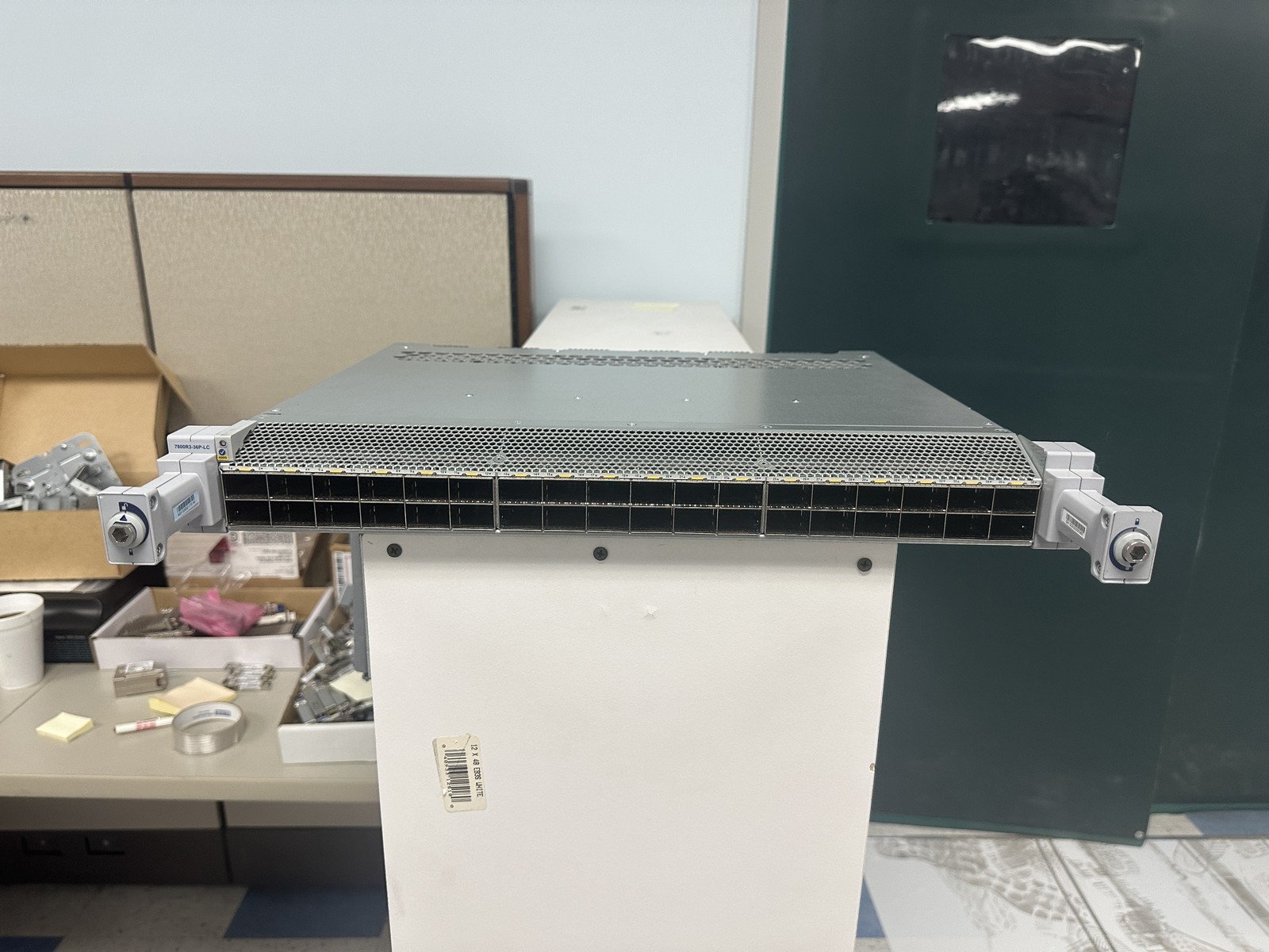 Arista DCS-7800R3-36P-LC 7800R3 36x 400 Gigabit QSFP Switch Line