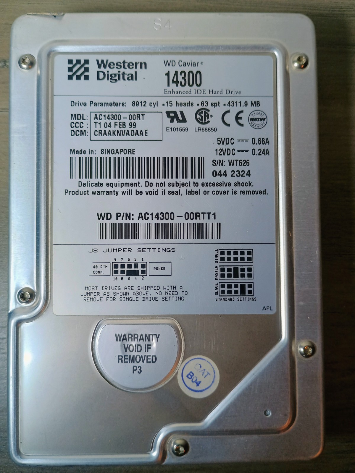 Vintage Western Digital Caviar 14300 4.3GB IDE Desktop Hard Drive AC14300-00RT