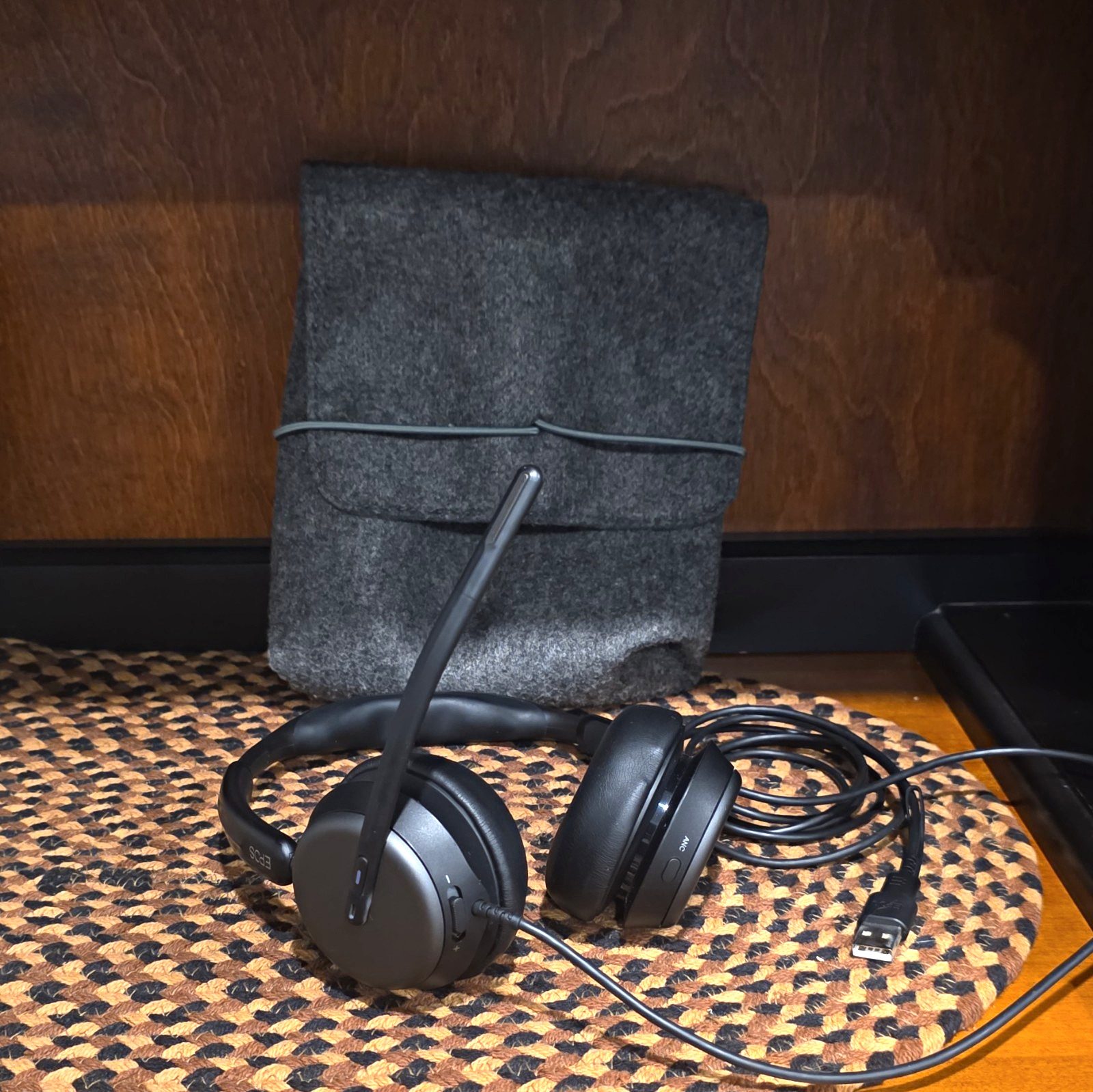 EPOS 860T USB Wired Over-Ear Headset Boom Mic ANC Noise Cancel Black