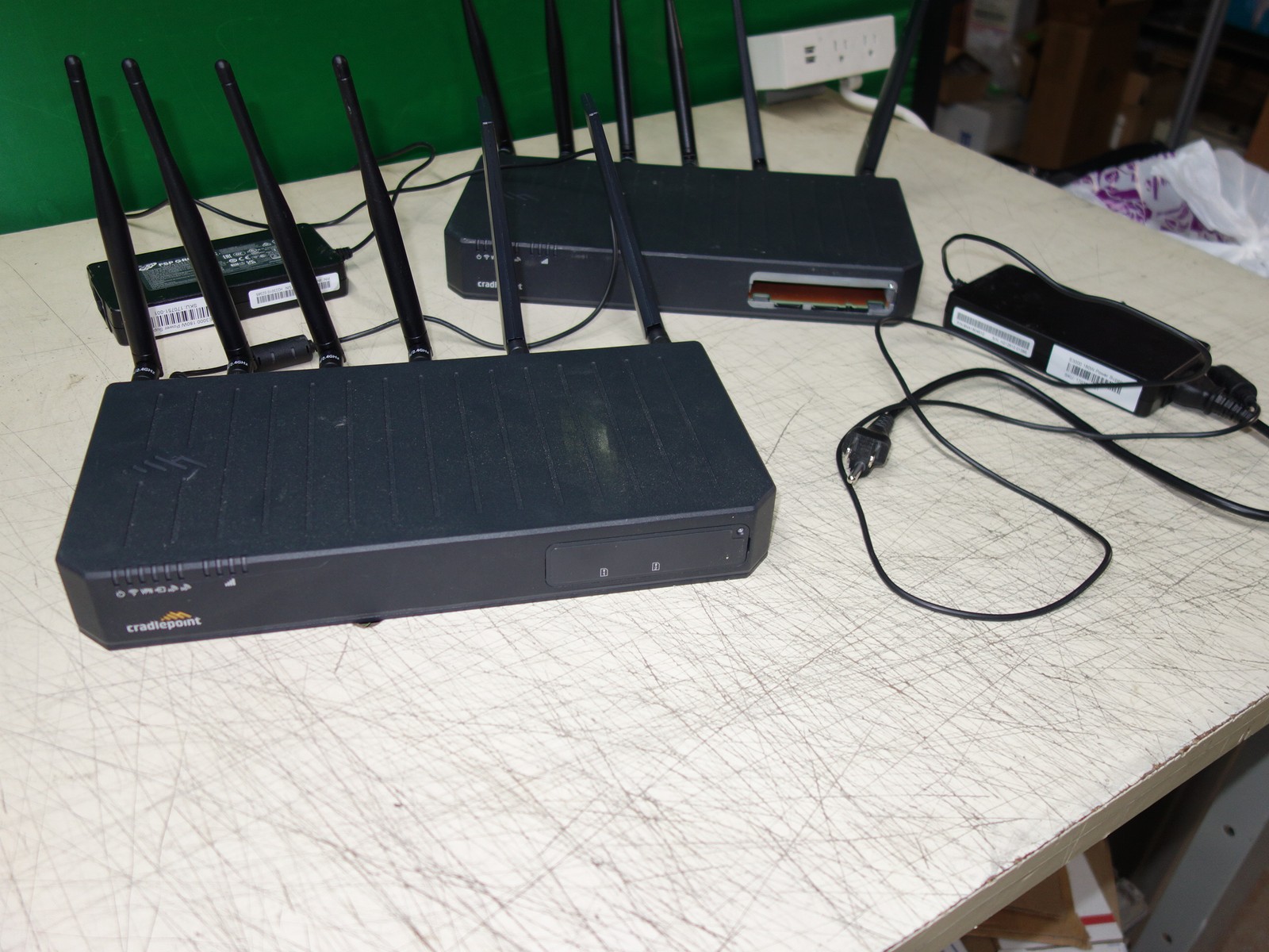Lot of 2x * Cradlepoint E3000 5GB Router - E3000-5GB