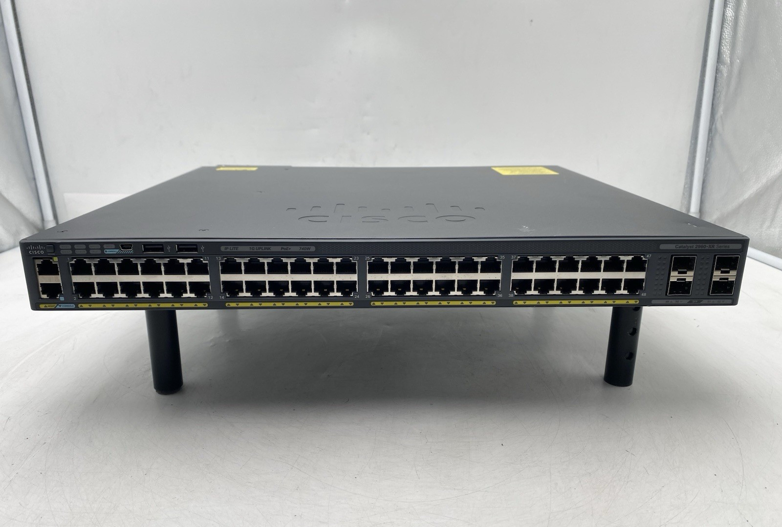Cisco WS-C2960XR-48FPS-I V07 48-Port Gigabit PoE w/ 1x Power Supply