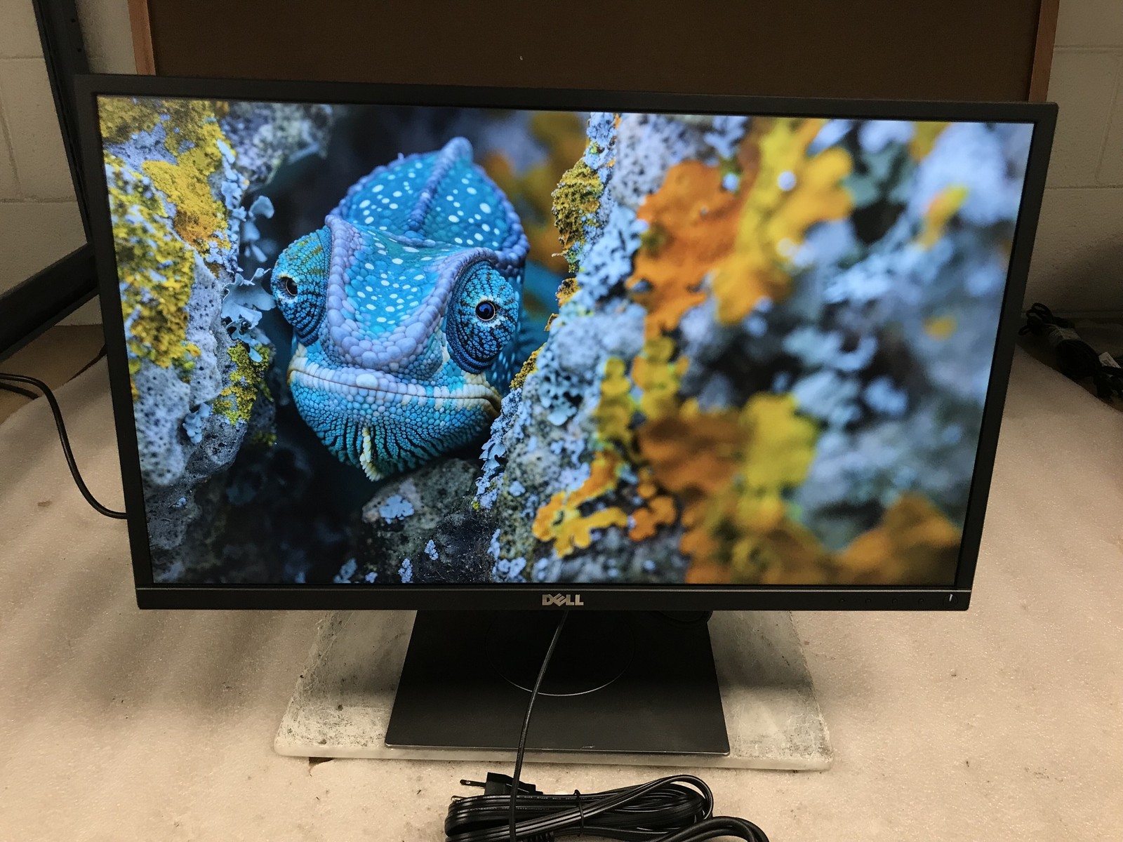 Dell P2417H Computer Monitor Pair 1920x1080 60 Hz  -Dell Stand DP Cable Inc