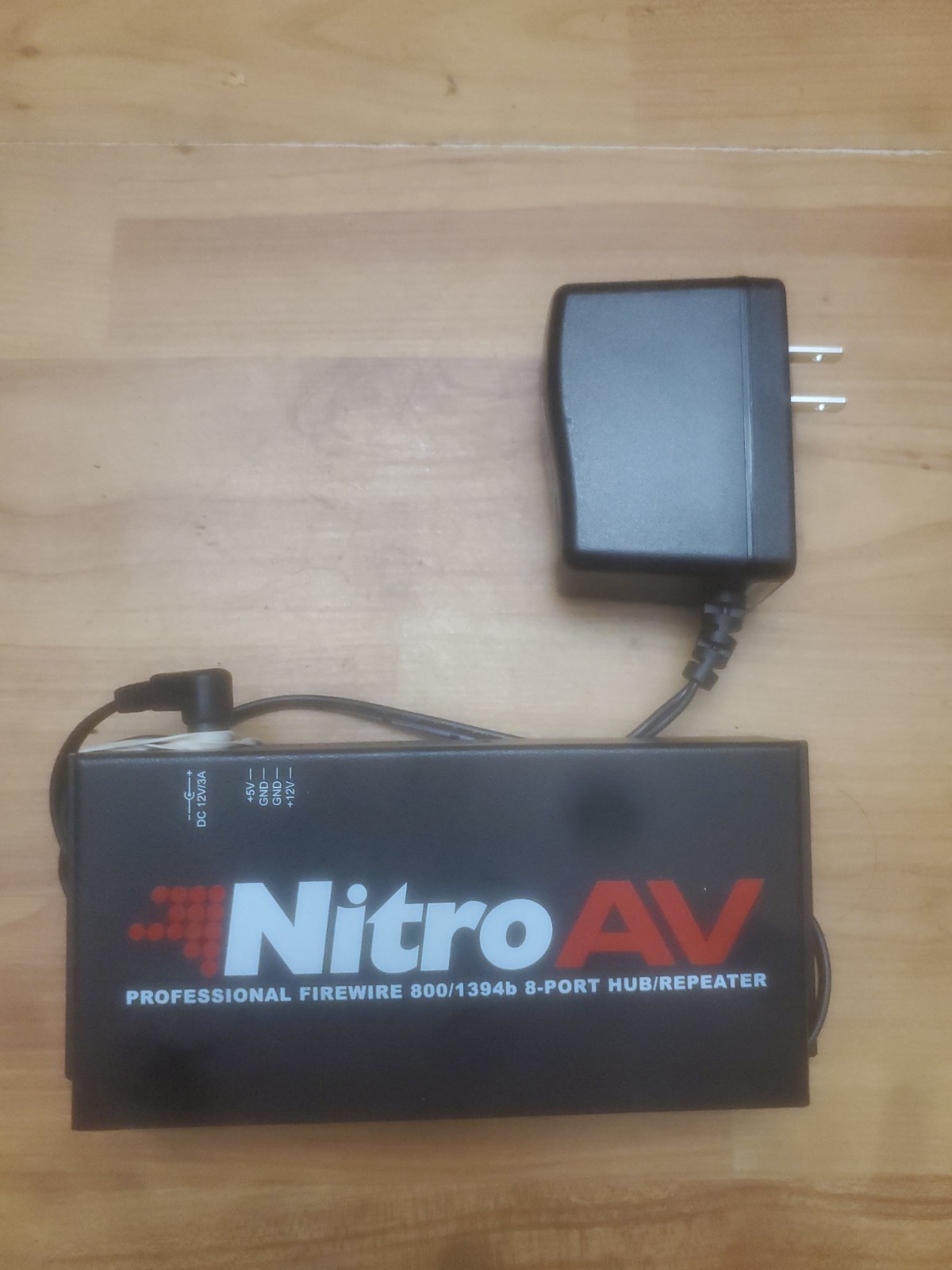 NitroAV FireWire 800/1394b 8-Port Powered Hub/Repeater, Black