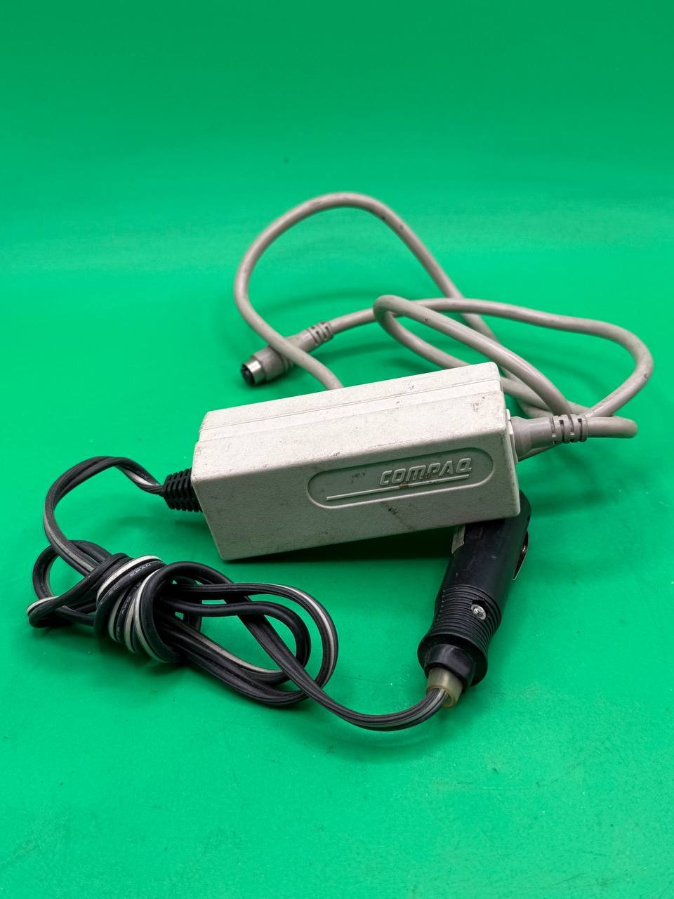 Compaq LTE Lite Auto Adapter Car Charger 129816-001 Series 2814 RE