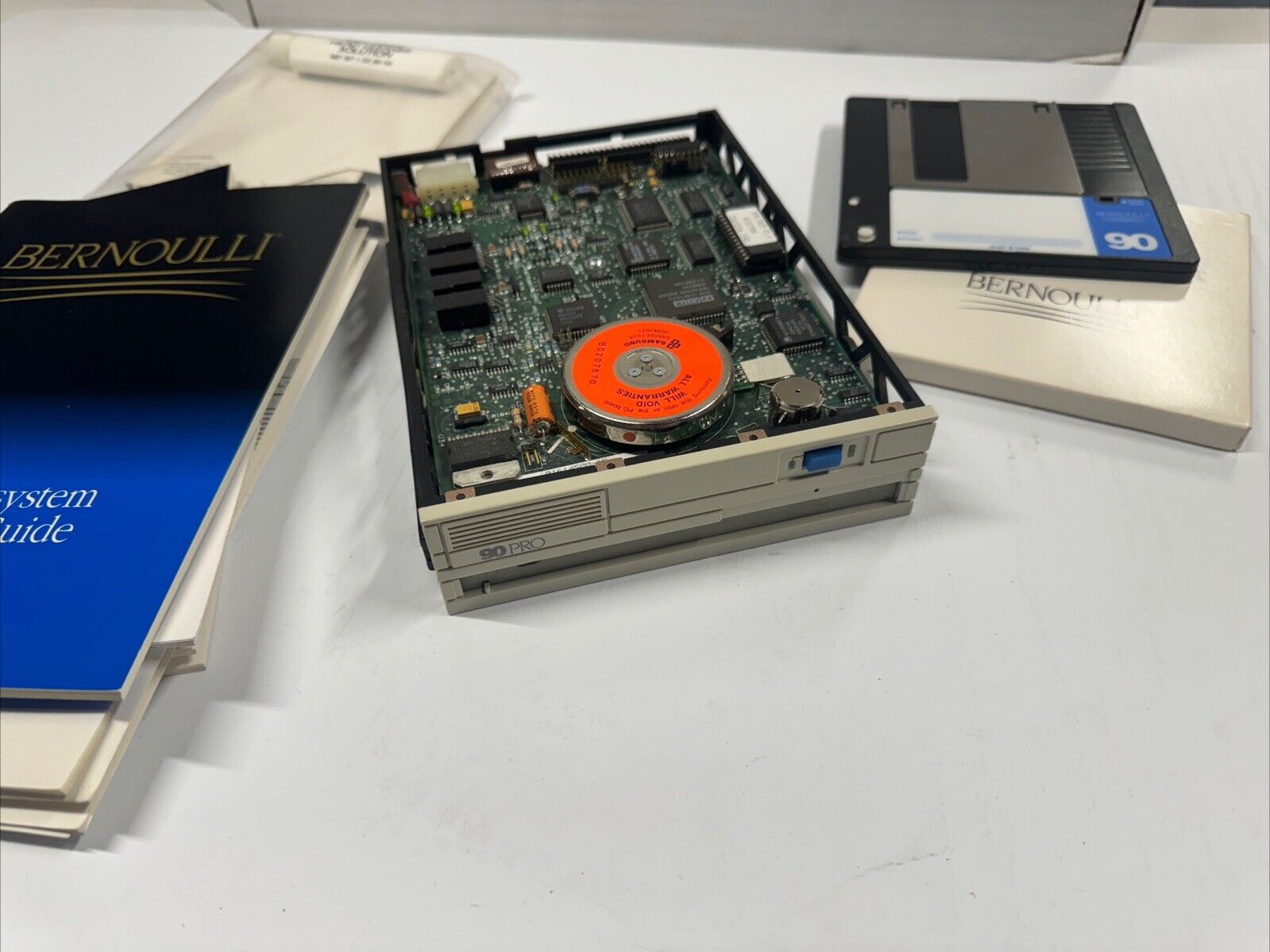 Iomega Bernoulli 90Pro Mac INTERNAL SCSI DRIVE - 2 disks, original manuals