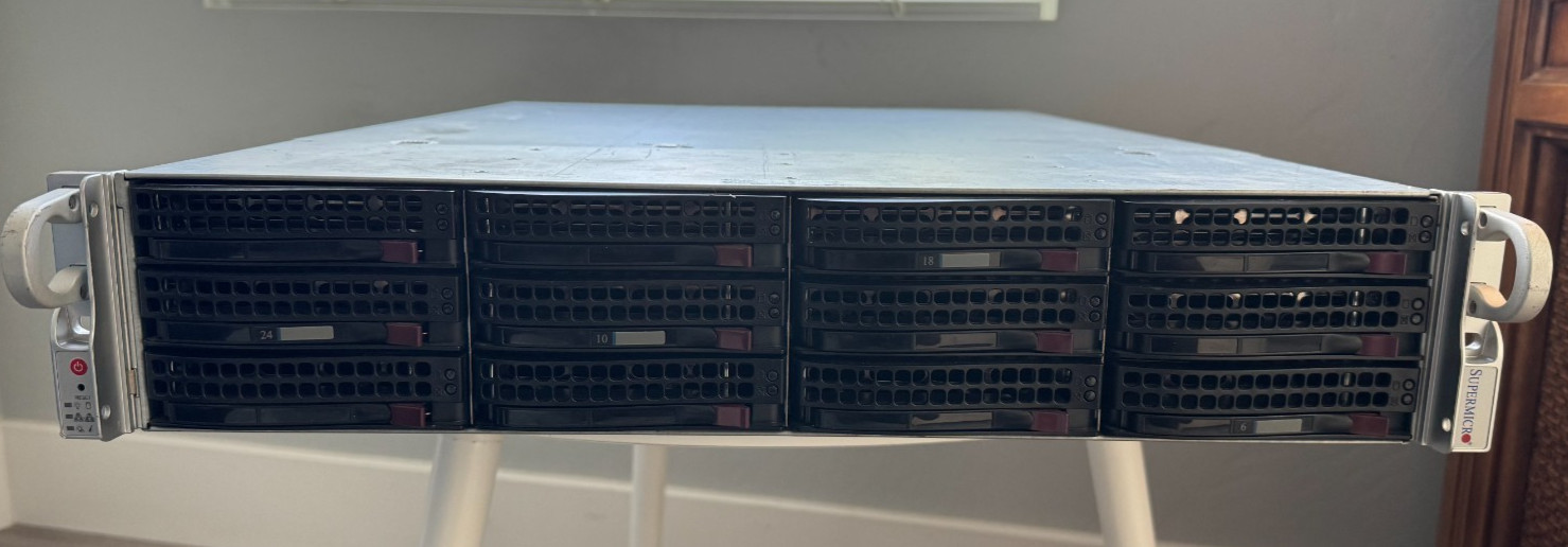 SuperMicro SuperStorage 6027R-E1R12N (826-9) 2U, 12 Bay Storage Server