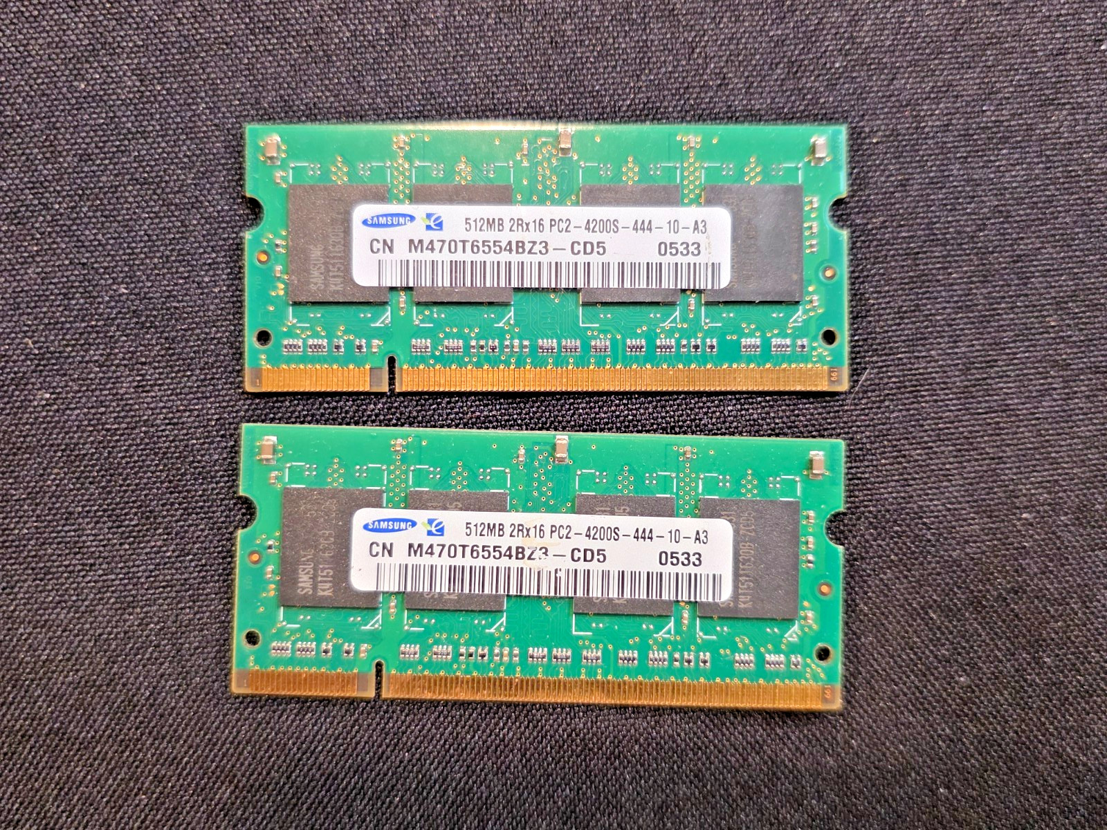 Samsung 1GB (2x512MB) 2rx16 PC2-4200S-444-10-A3 M470T6554BZ3-CD5