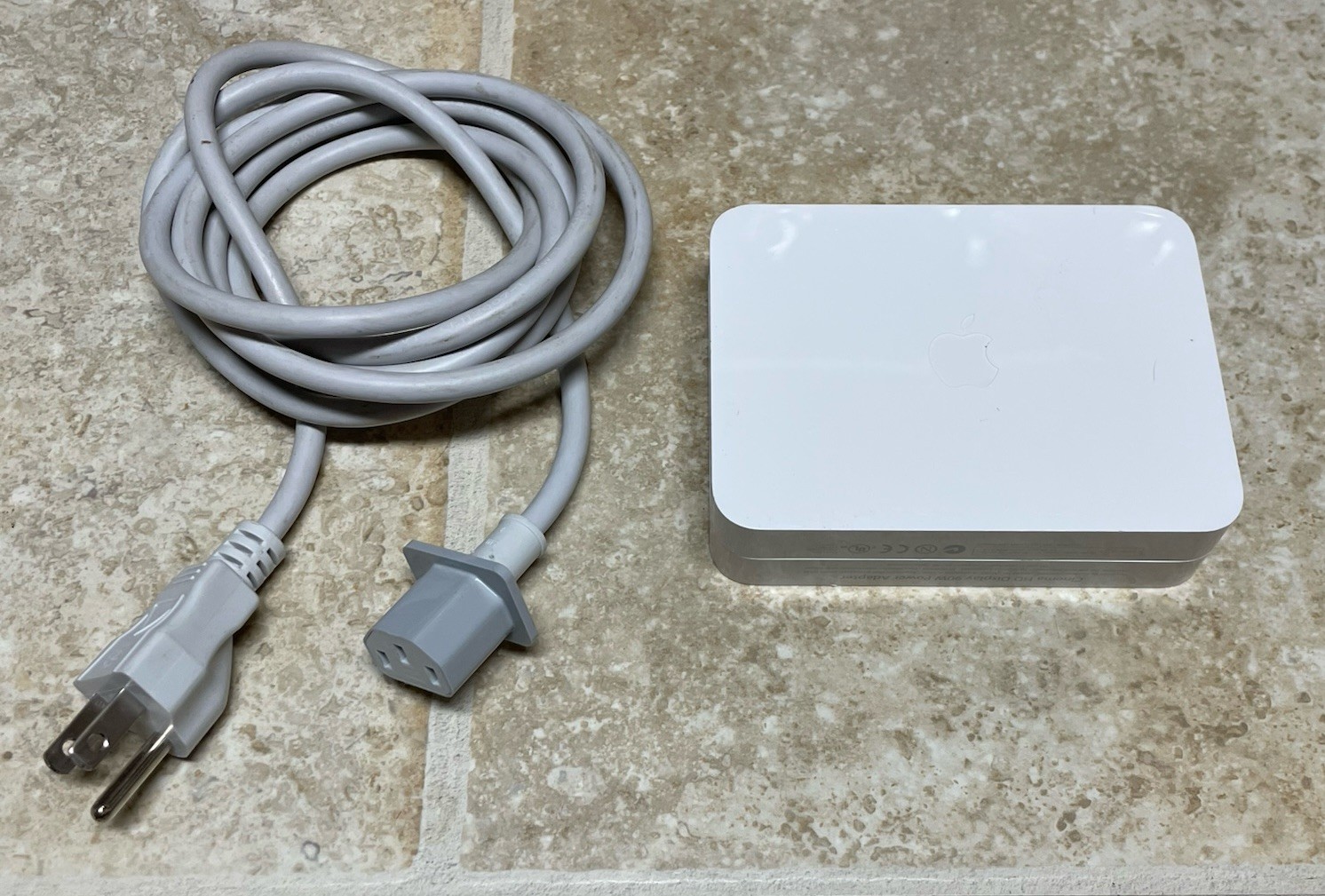 Original Apple A1097 23" HD Cinema Display 90W Adapter Power Supply