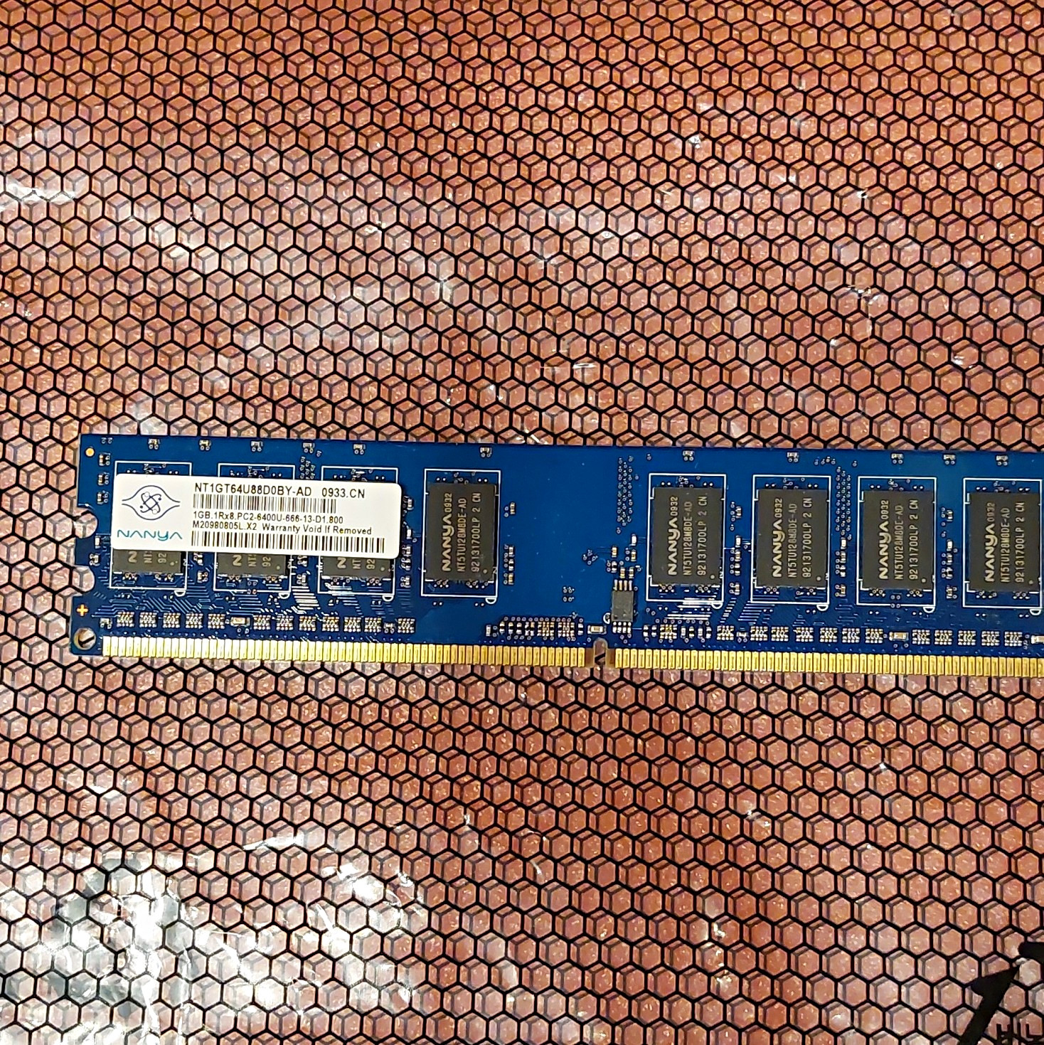 Nanya 1GB (1x1GB) DDR2 PC2-6400U 240-Pin DIMM Non-ECC NT1GT64U88D0BY-AD
