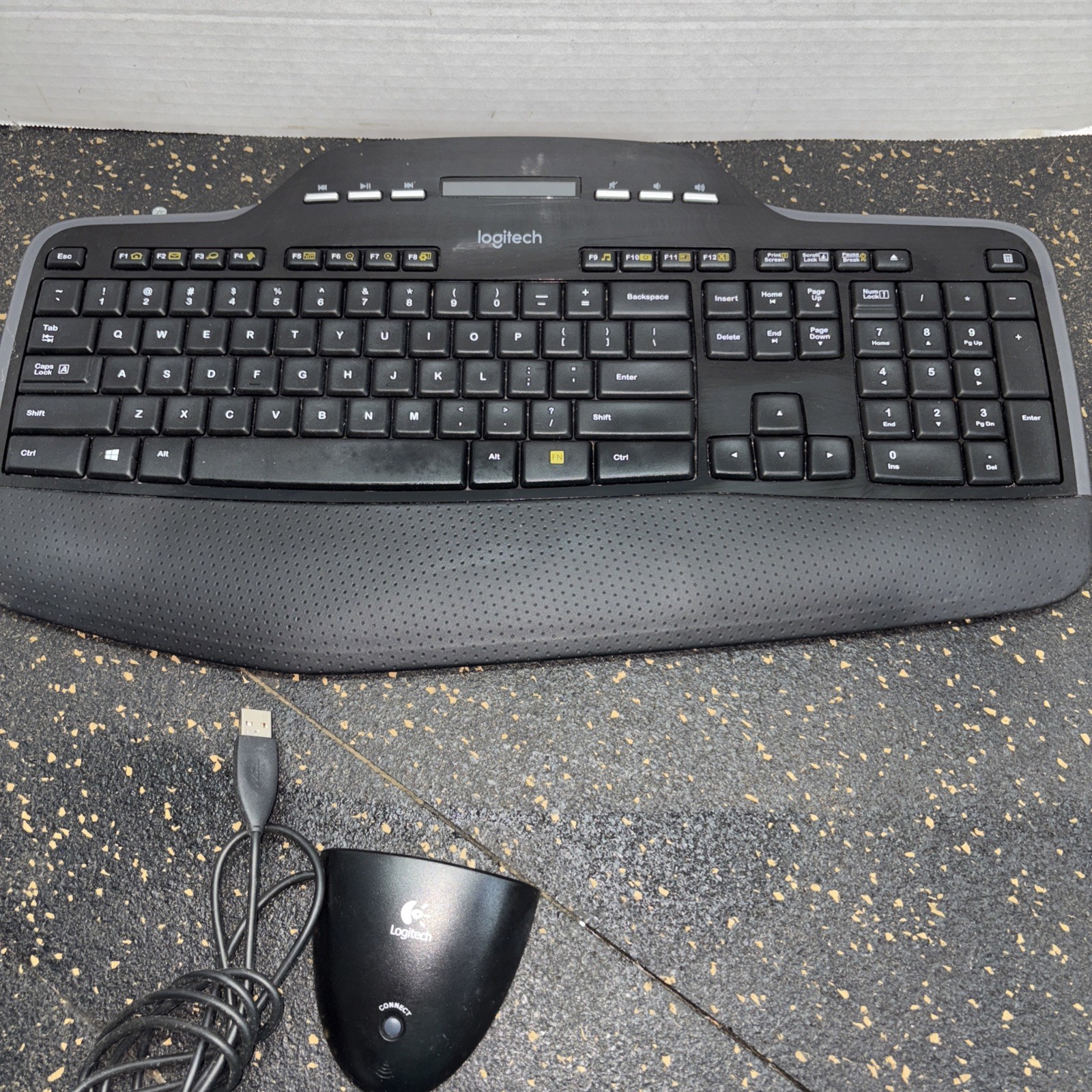 Logitech MK700/MK710 Wireless Keyboard W/ Dongle Receiver No Mouse