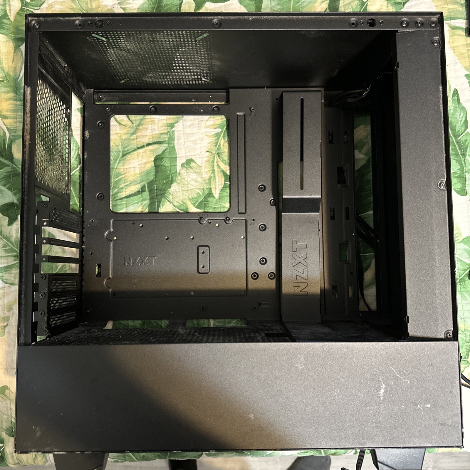 NZXT H510 B1 Compact ATX Mid-Tower PC Gaming Case/Shell Build With Glass Side