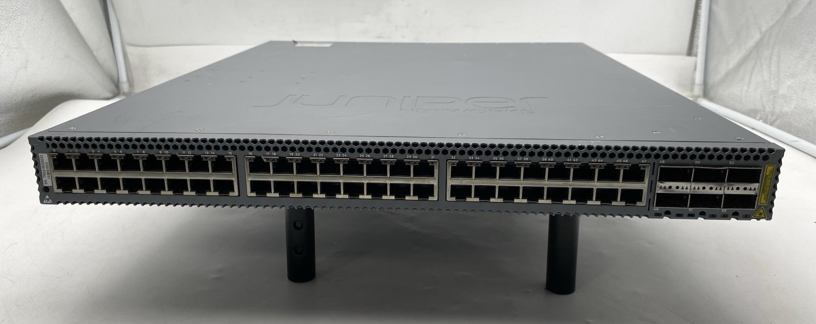 Juniper QFX5100-48T-AFO Ethernet Switch