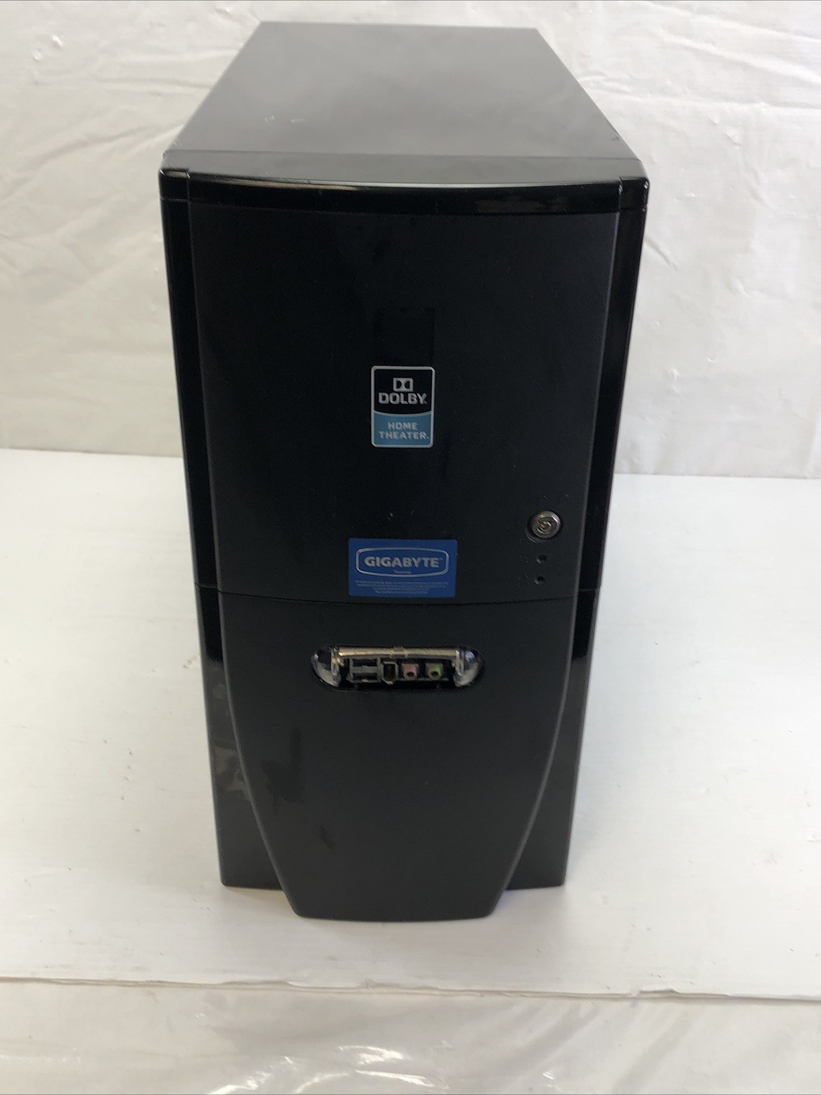 Gigabyte - Antec Case Motherboard GA-MA785G-UD3H AMD Phenom II x3 2.8 Ghz No HDD