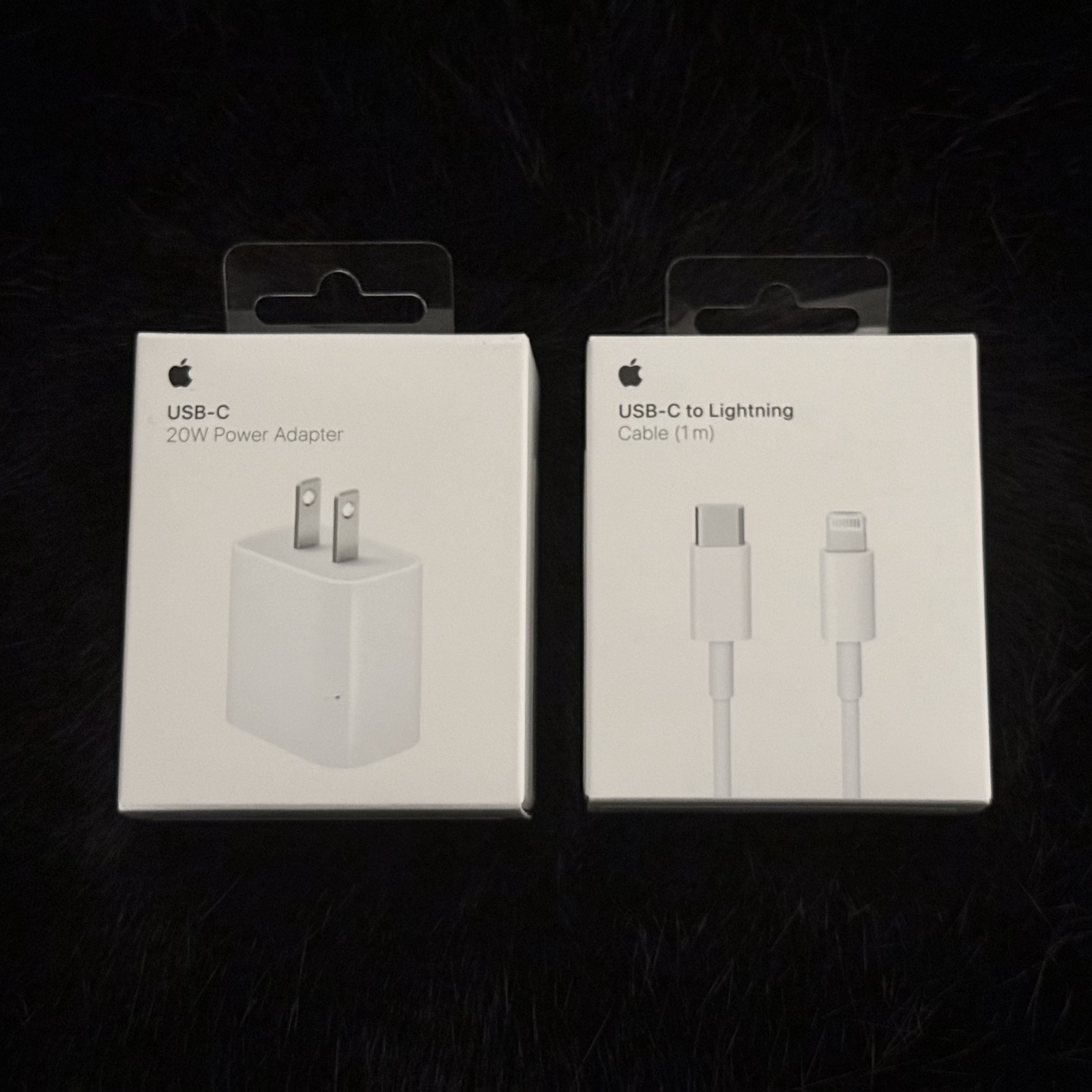 Apple 1m USB-C to Lightning Cable (MM0A3AM/A) + 20W Power Adapter  (MHJA3AM/A)