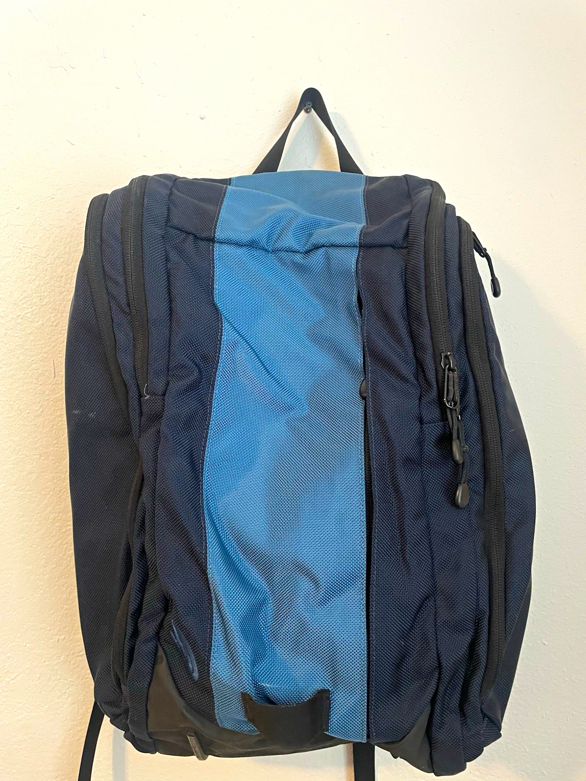 Timbuk2 15 in Laptop Backpack Padded Multi-Compartment Adjustable Black/Blue