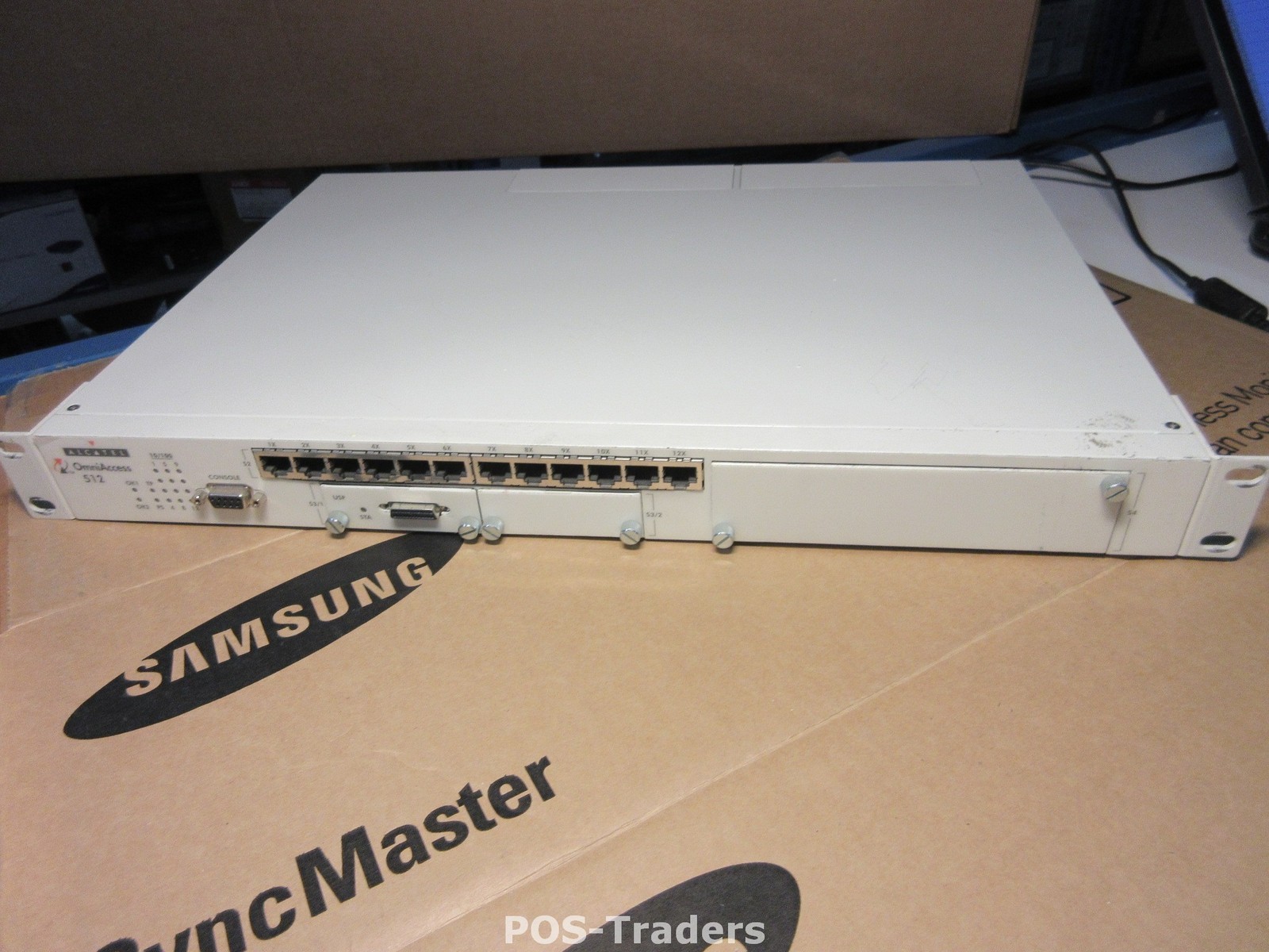 Alcatel OA-512 OmniAccess 512 12-Port 10/100 Network Switch INCL 1X USP MODULE