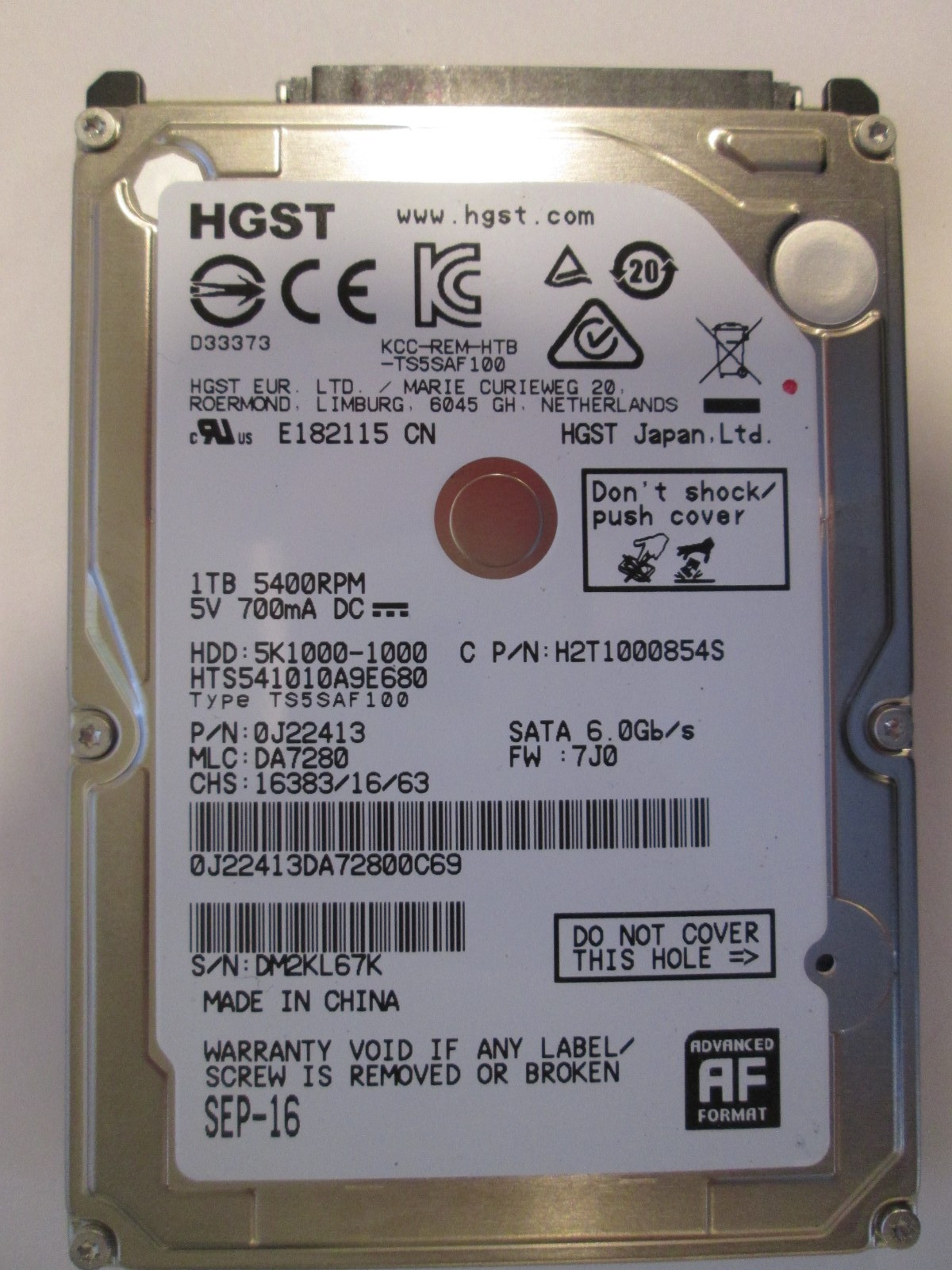 Hitachi HTS541010A9E680 P/N: 0J22413 MLC: DA5218 1 TB Laptop Drive