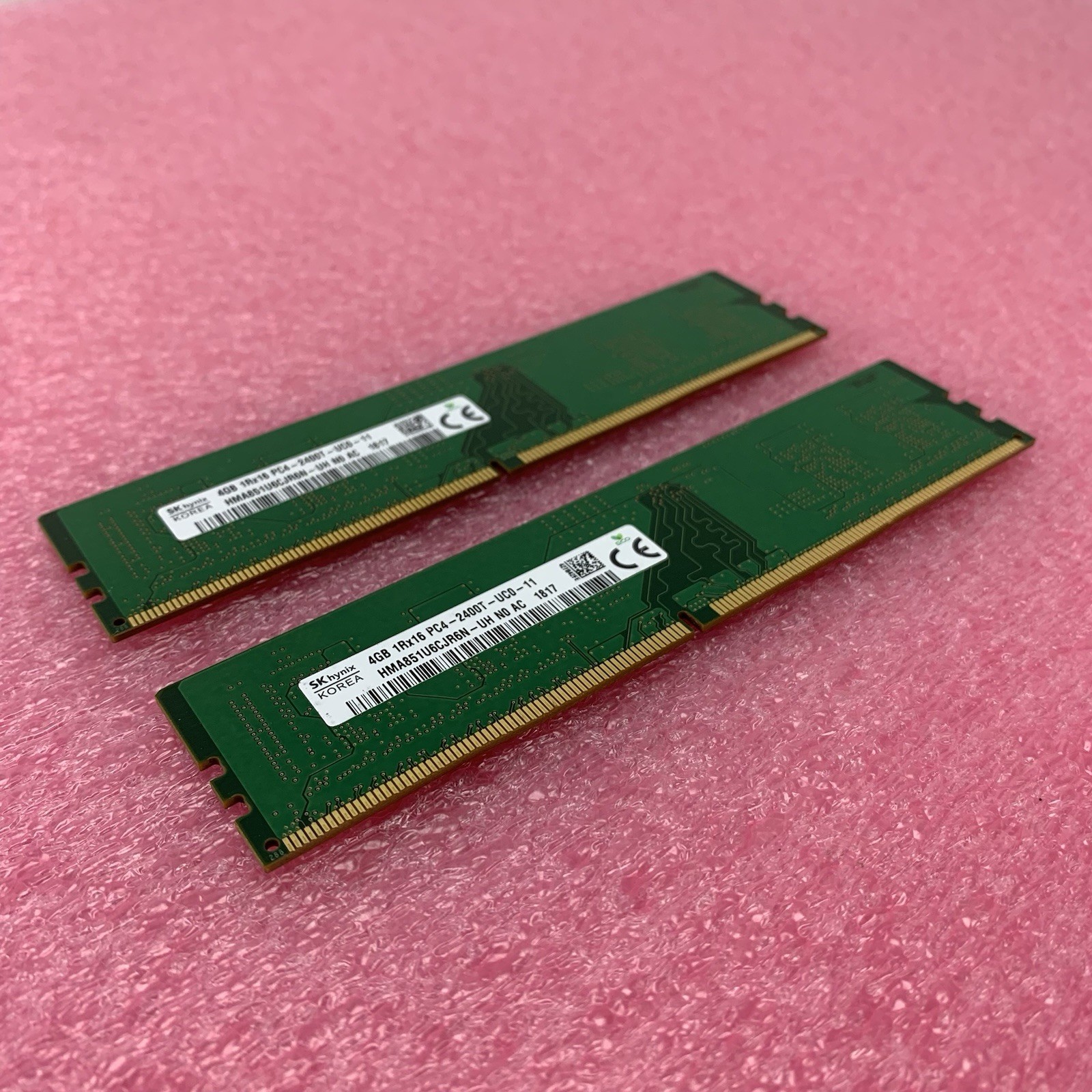 SK Hynix HMA851U6CJR6N-UH PC4-2400T-UC0-11 4GB 1Rx16 Desktop Memory RAM Lot of 2
