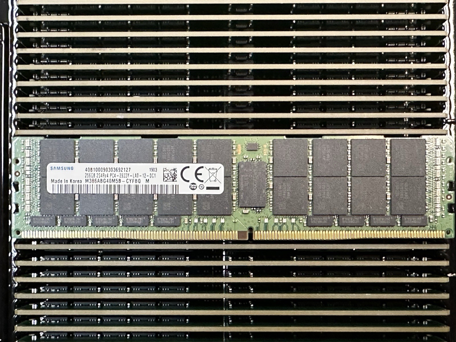 Samsung 1x 256GB 2S4Rx4 PC4-23400 DDR4-2933Y-L LA0 ECC LRDIMM Server RAM Memory
