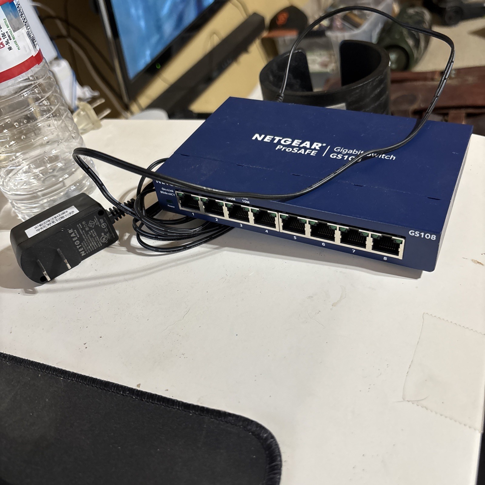USED NETGEAR GS108 v4 ProSafe 8-Port G Ethernet Network Switch + Power Adapter