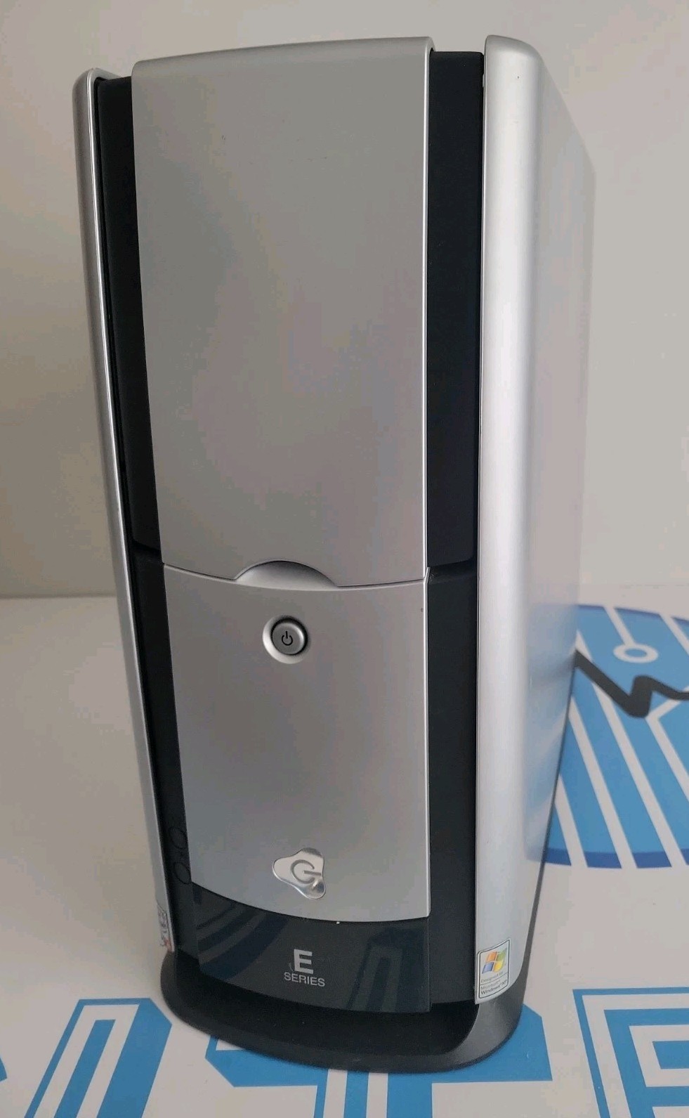 Retro Gateway E-Series MFATXPNT ESX E4000 P04 IP4 2.40GHz Computer *Swollen Caps