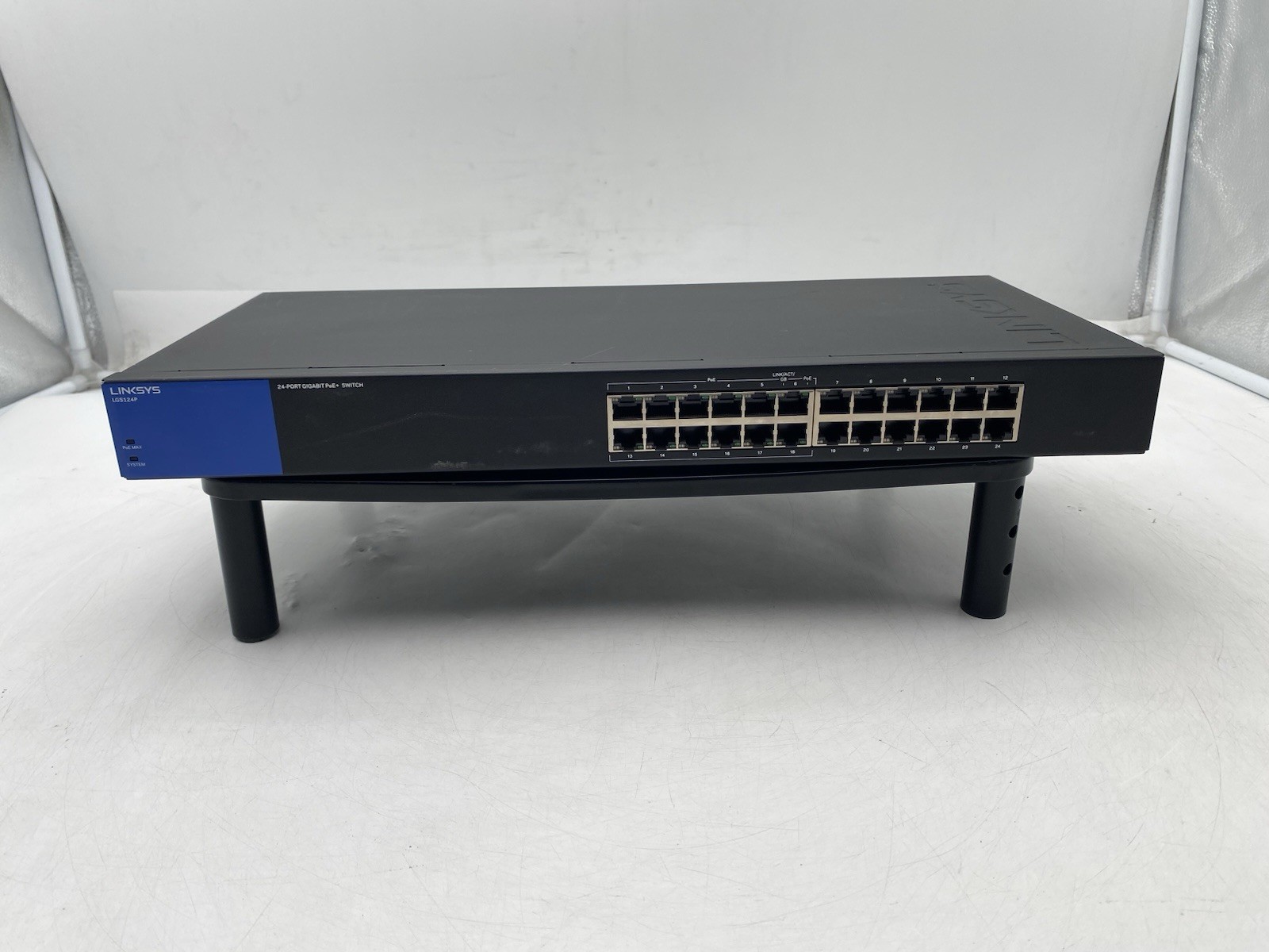 Linksys LGS124P 24-Port Business Gigabit PoE+ Switch - Black