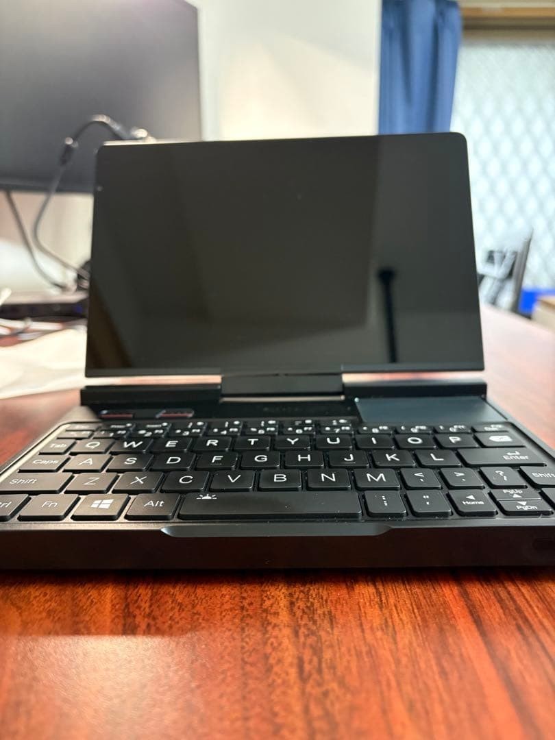 GPD Pocket 4 Mini PC Portable Handheld PC 8840U 16GB 1TB  Tested