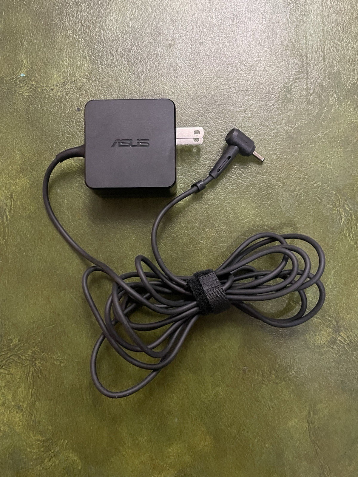 ASUS AD890326 19V 1.75A Genuine Original AC Power Adapter Charger Nice Works