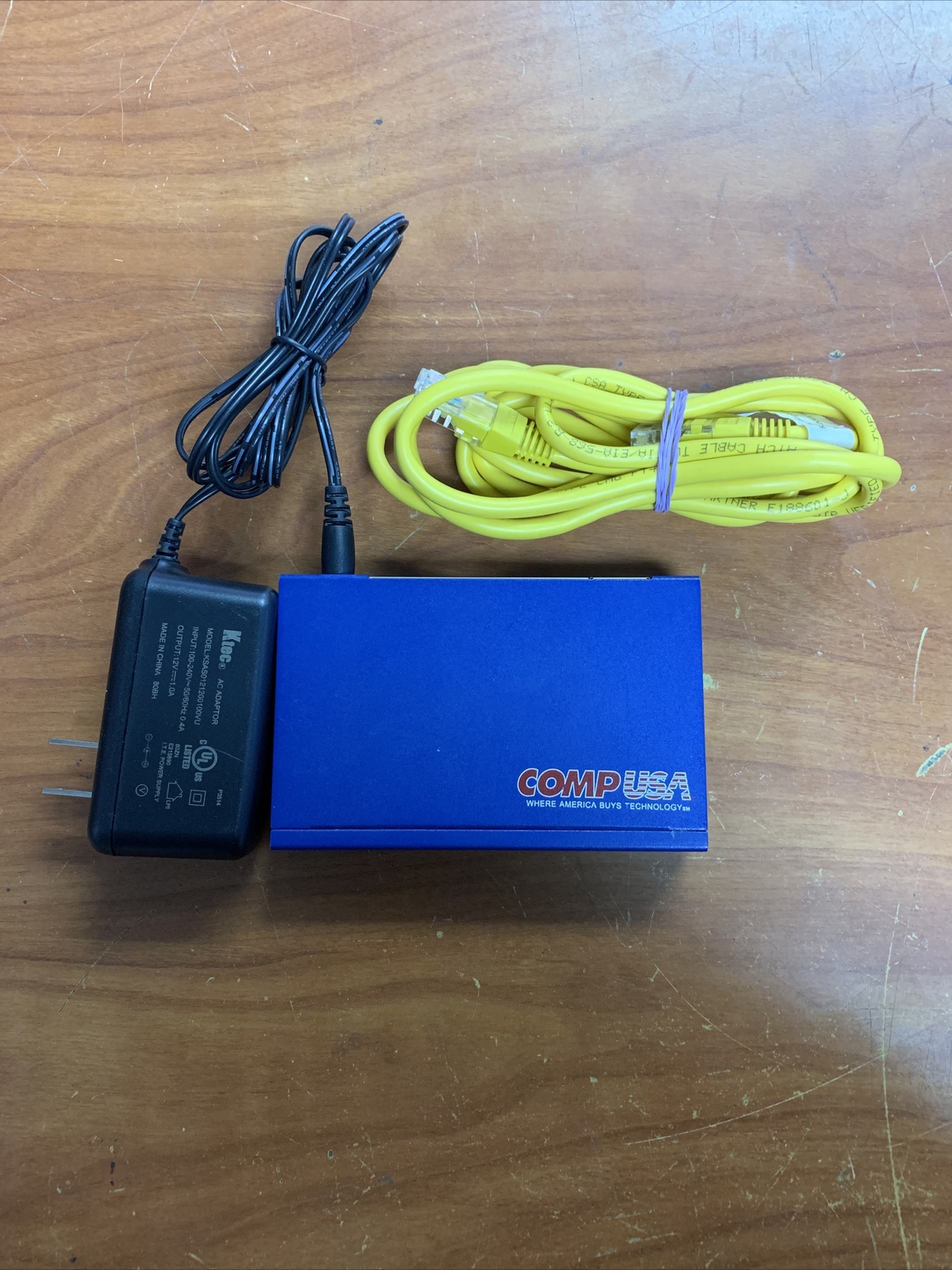 COMP USA 10/100Mbps 5 Port Mini Ethernet Switch Switcher Desktop 
