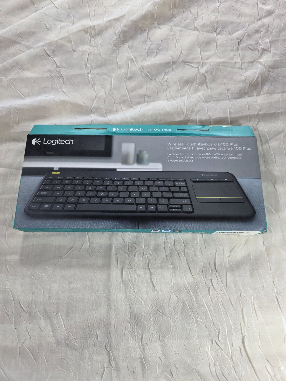K400 Plus Wireless QWERTY Keyboard with Touchpad for Effortless Media Control
