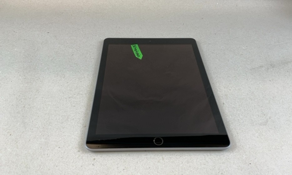 APPLE IPAD 6TH GEN MR7J2LL/A | 9.7" | 128GB | WI-FI ONLY | SPACE GRAY
